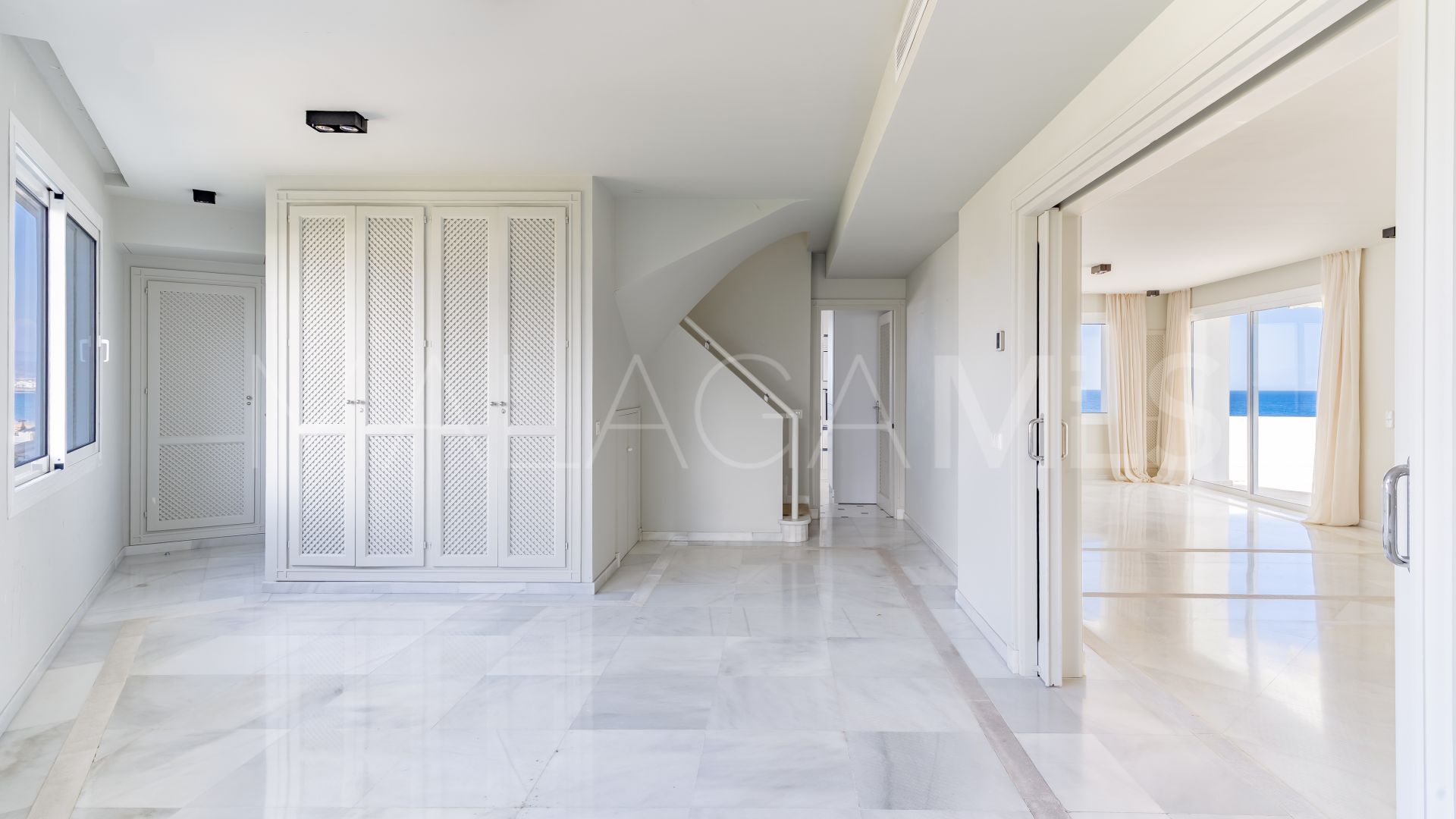 Duplex-wohnung for sale in Guadalmina Baja