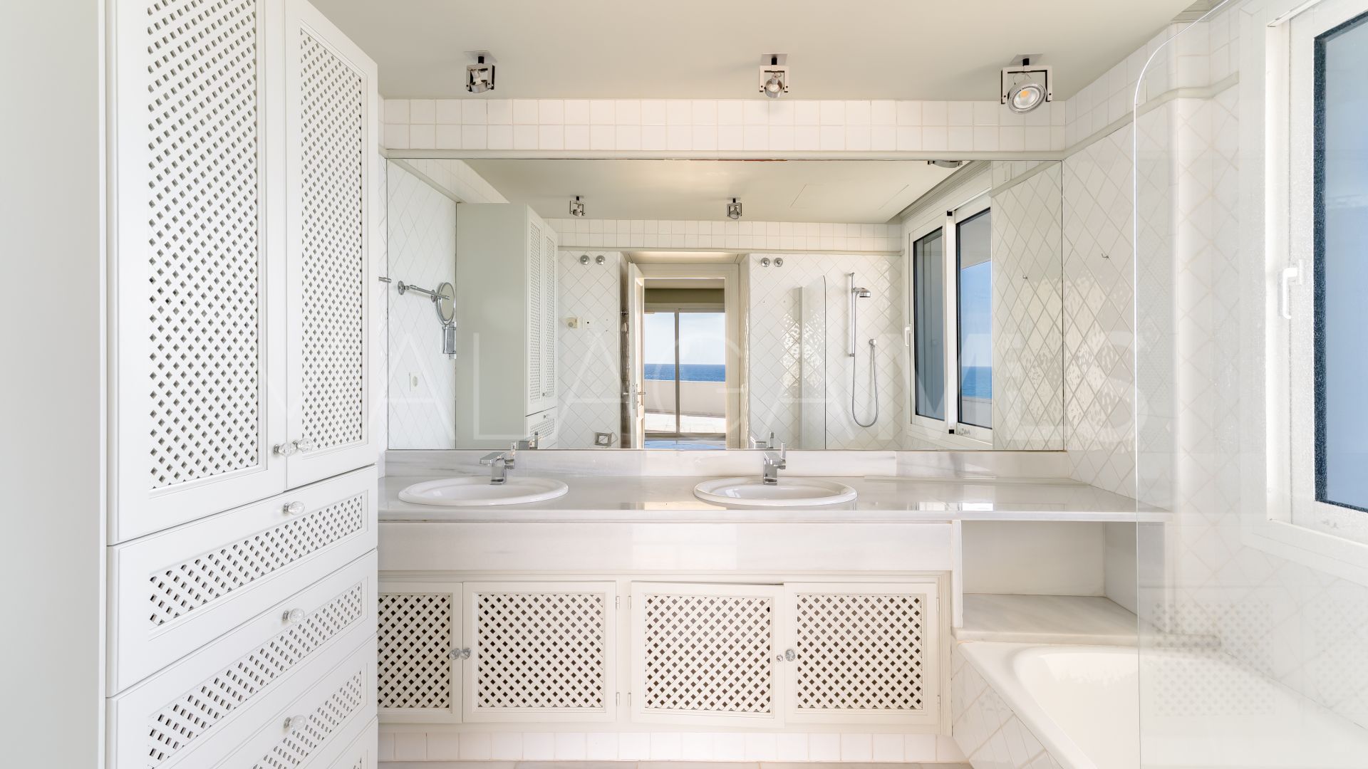 Duplex-wohnung for sale in Guadalmina Baja