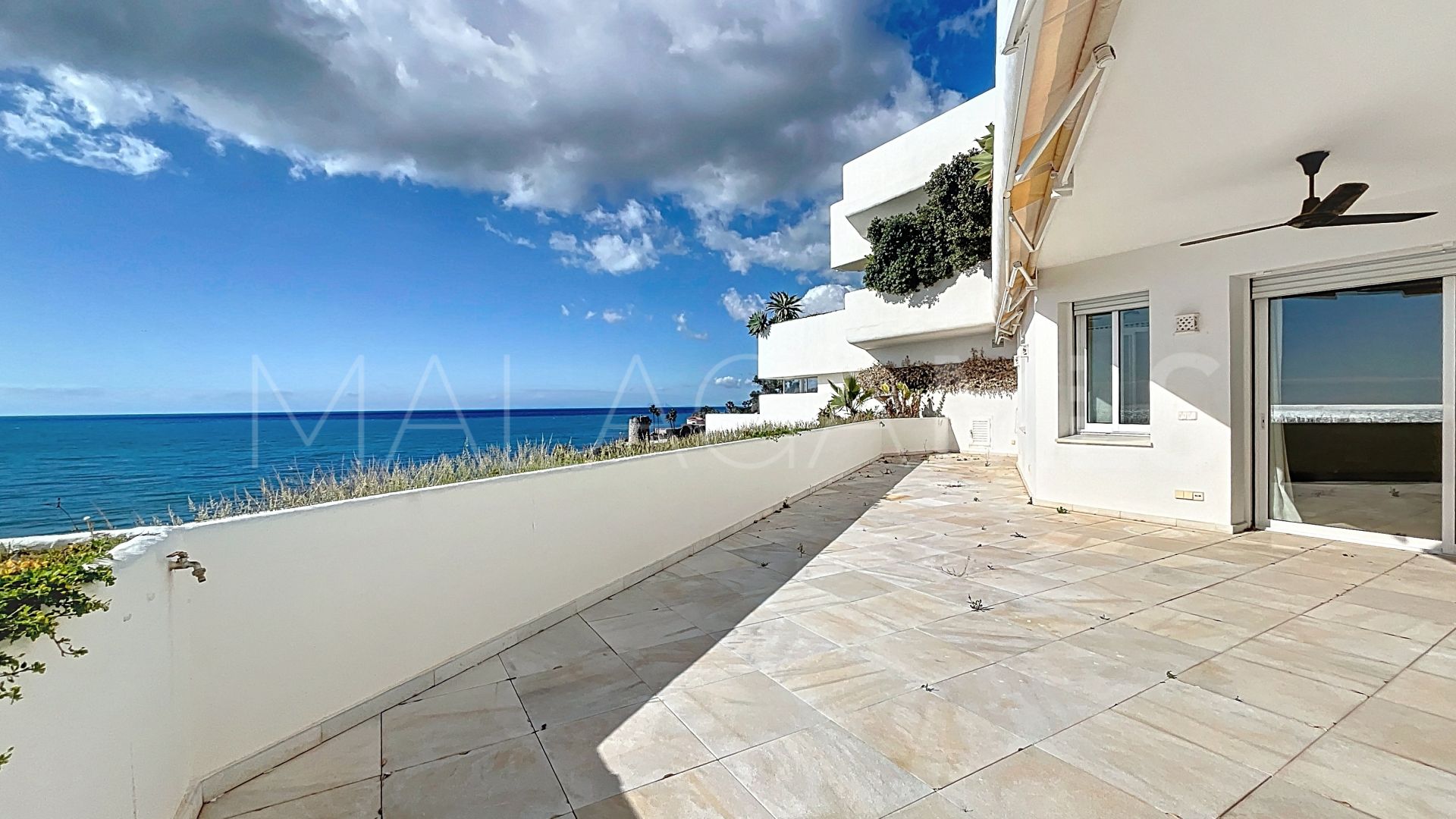 Duplex for sale in Guadalmina Baja