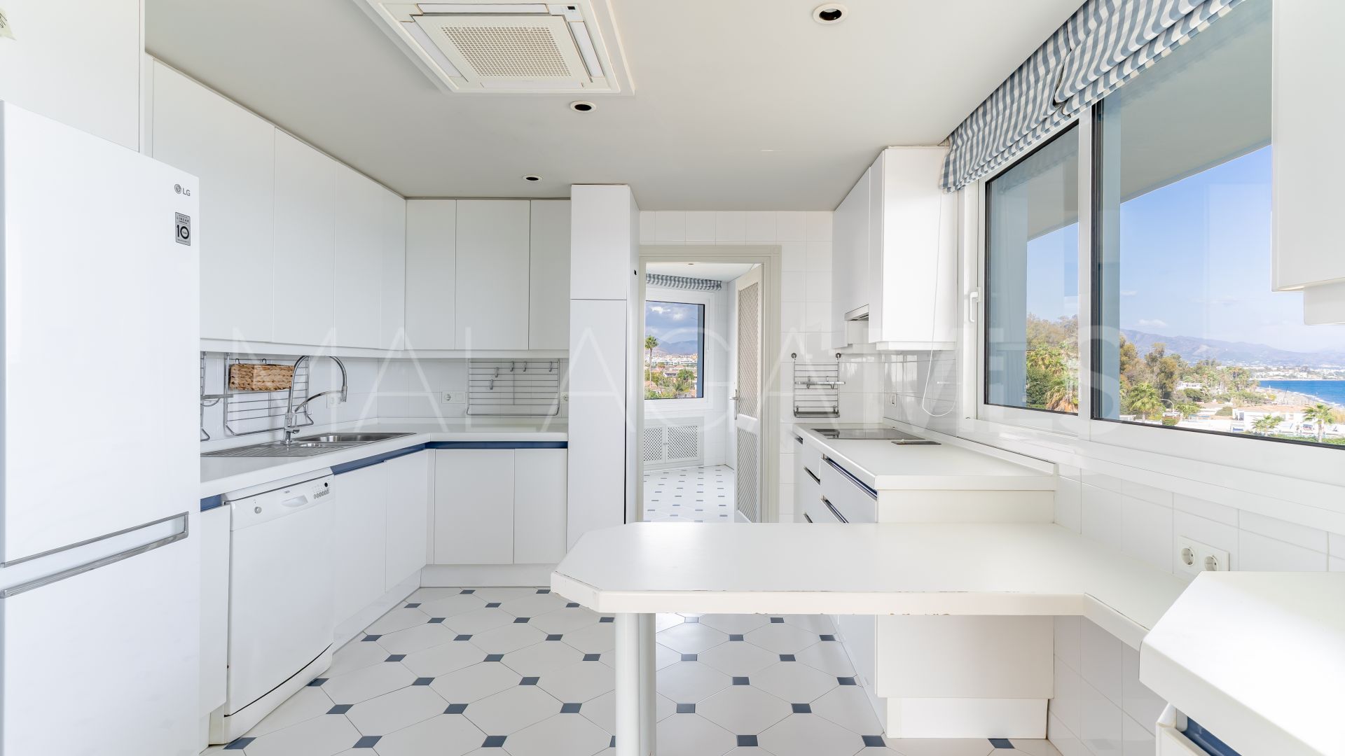 Duplex-wohnung for sale in Guadalmina Baja