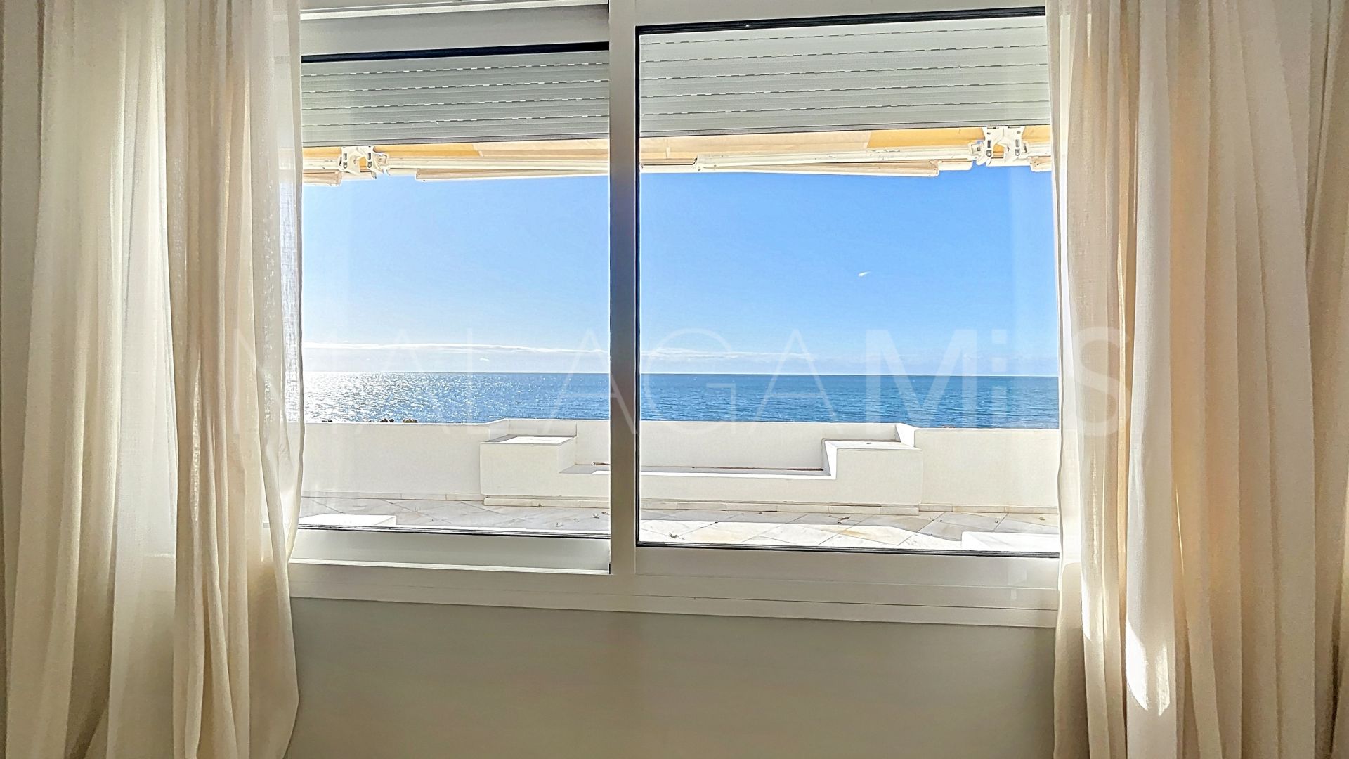 Duplex for sale in Guadalmina Baja