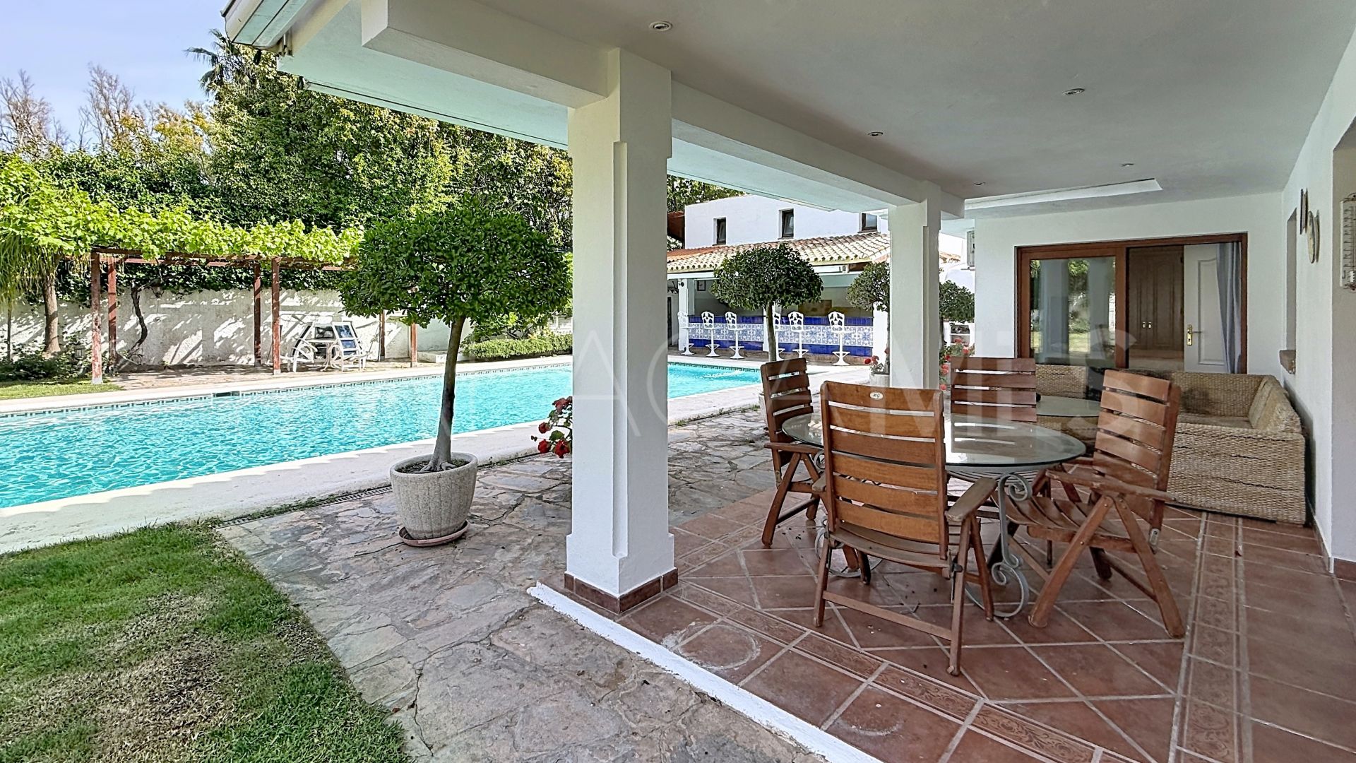 Villa for sale in Villacana