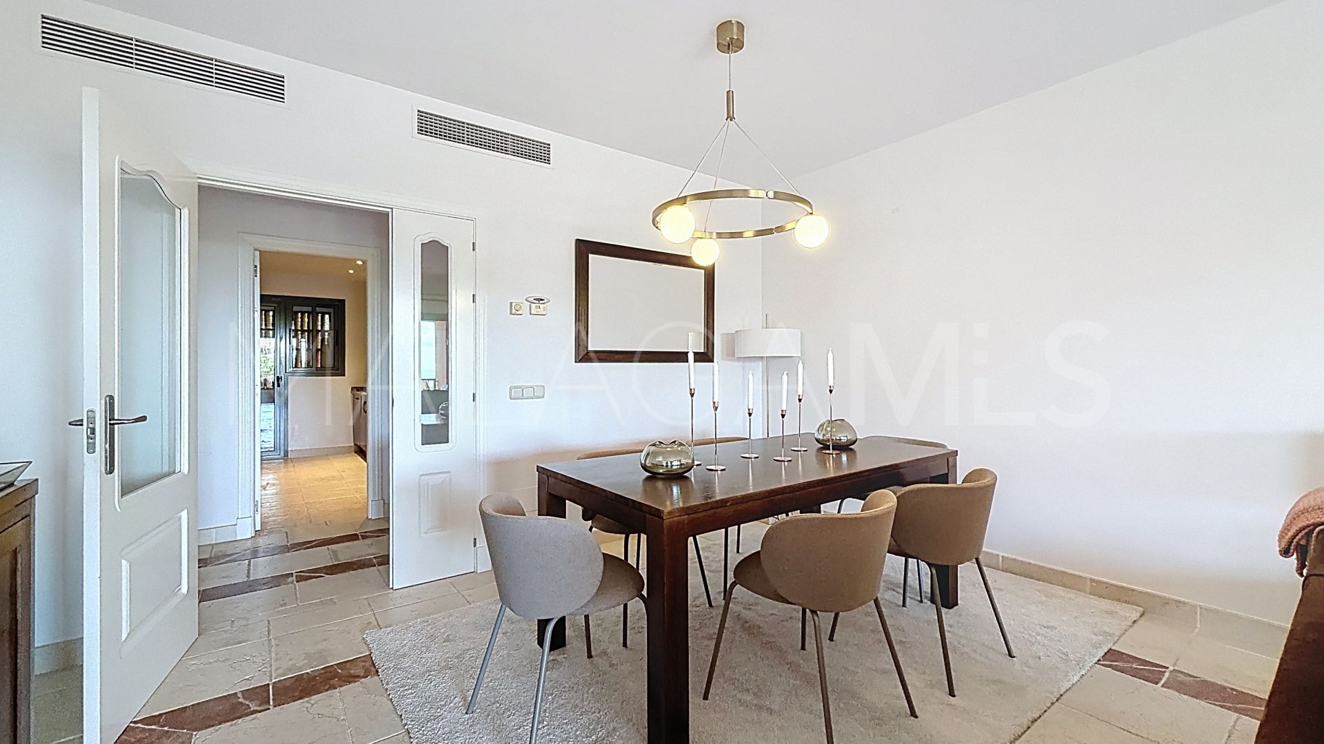 Lägenhet for sale in Royal Flamingos