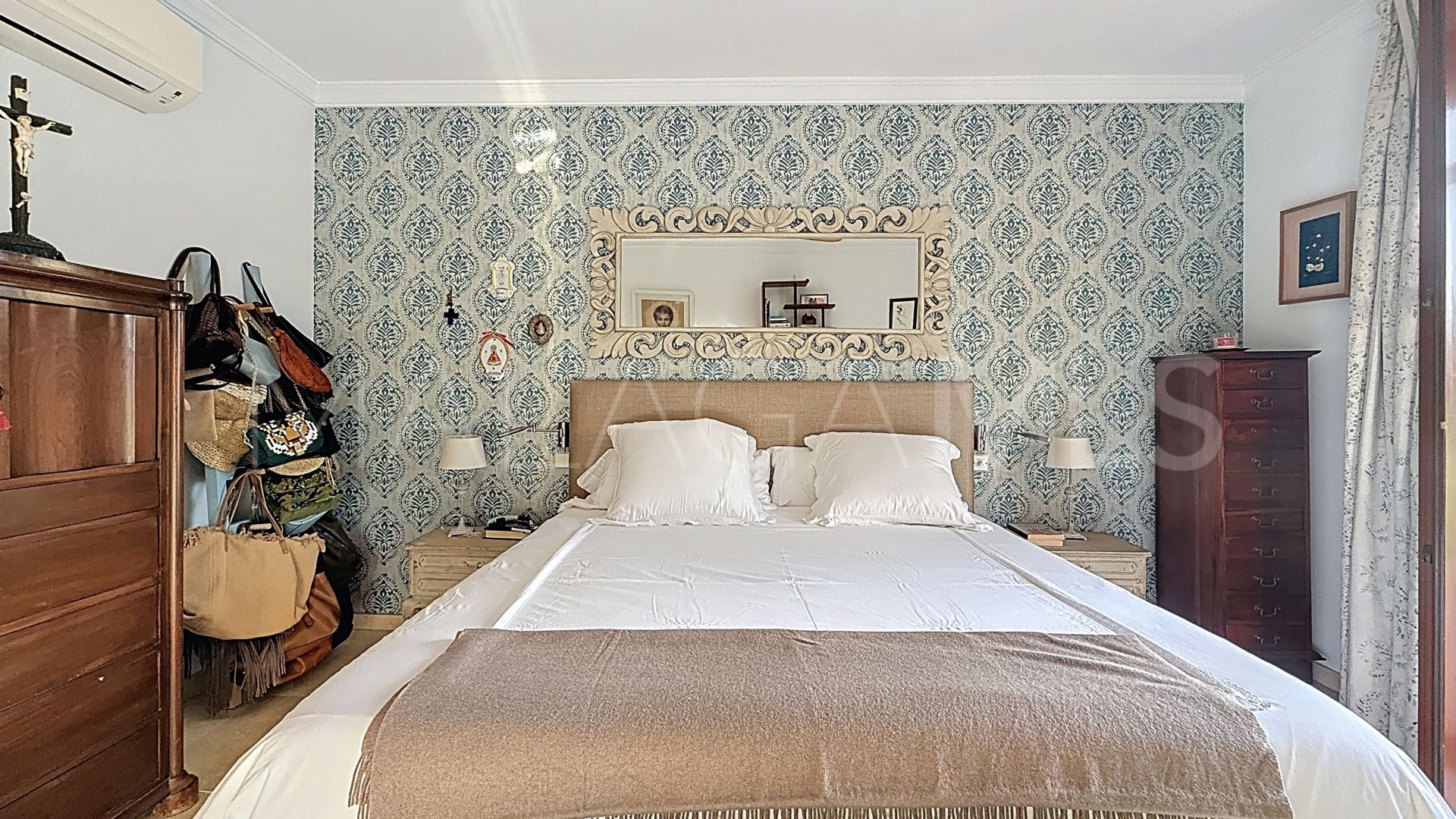 Villa for sale in Guadalmina Alta