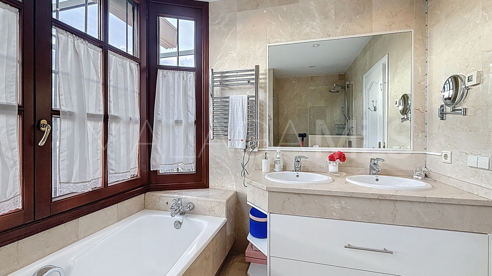 Villa for sale in Guadalmina Alta