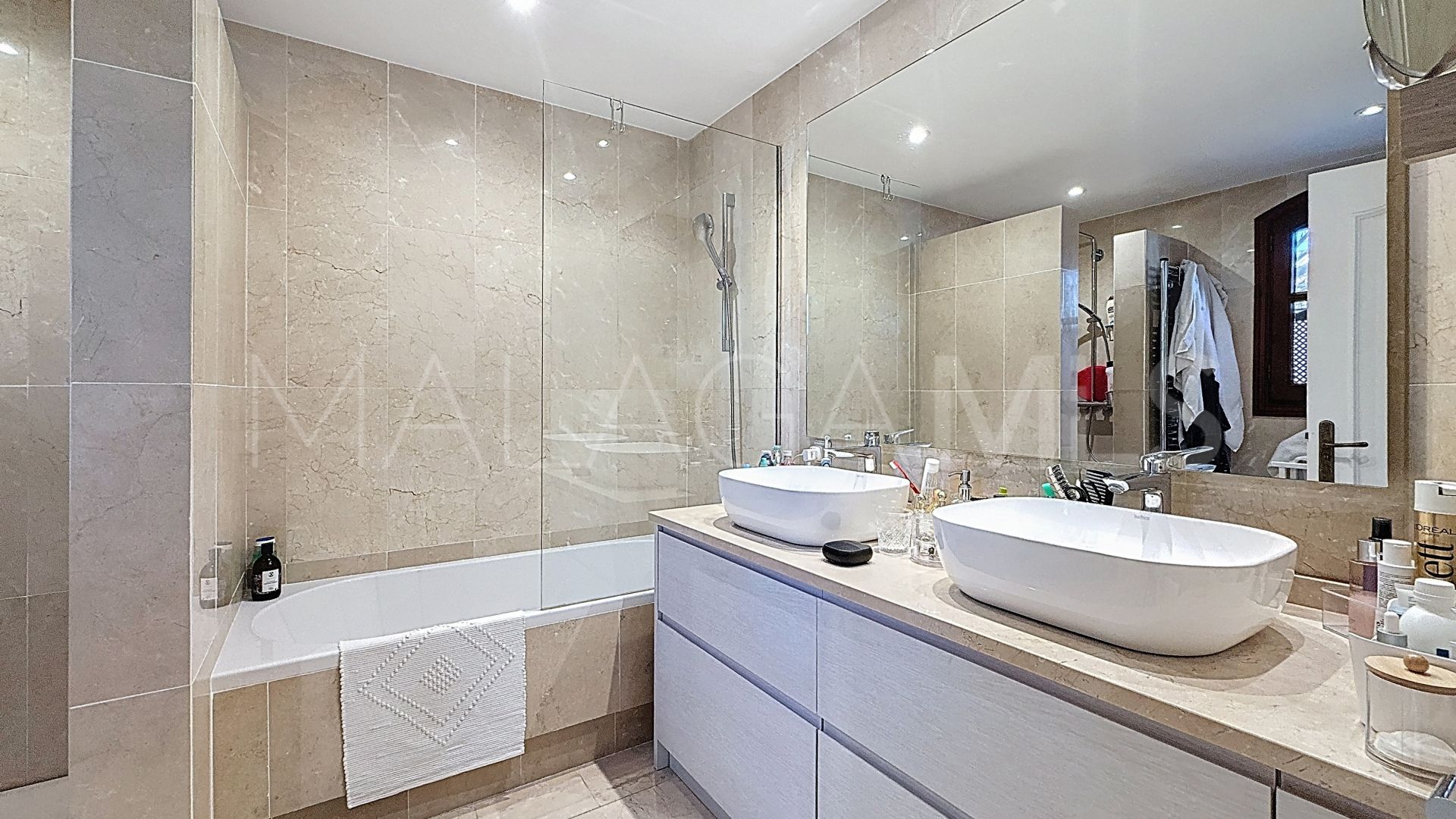 Villa for sale in Guadalmina Alta