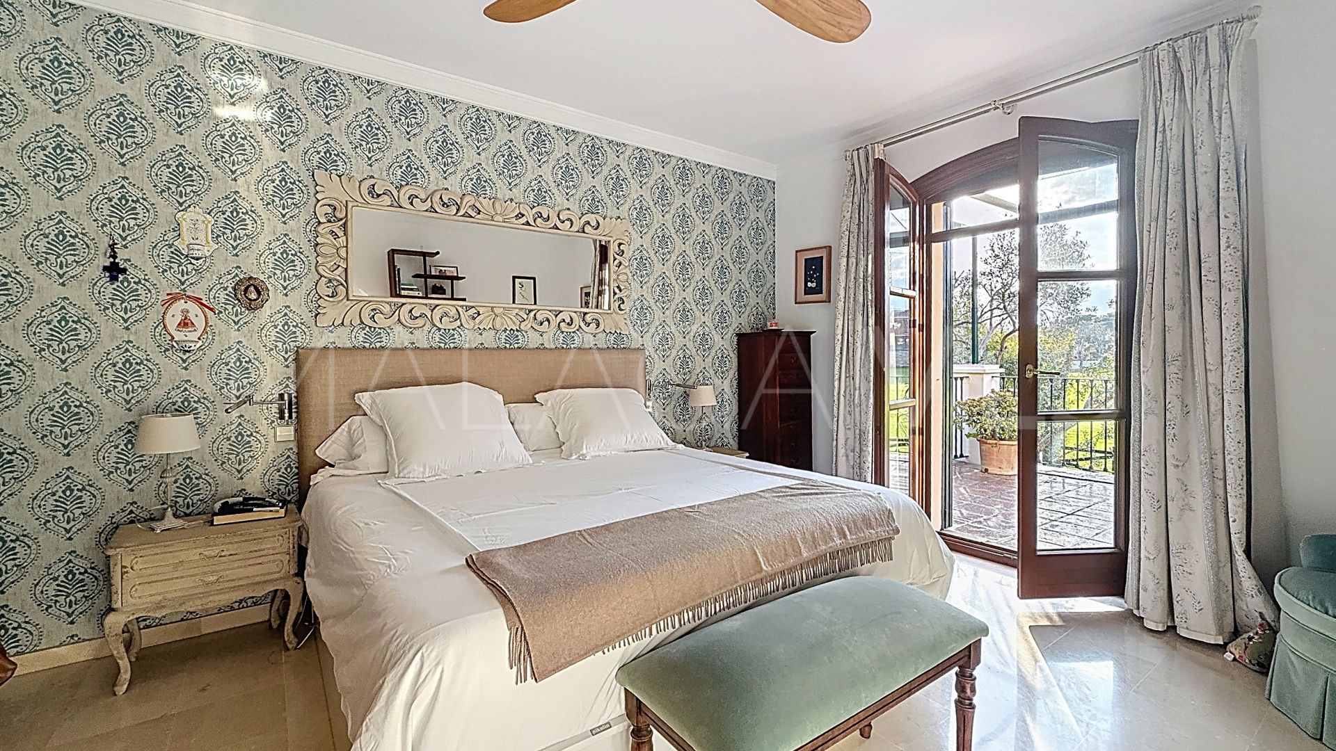 Villa for sale in Guadalmina Alta