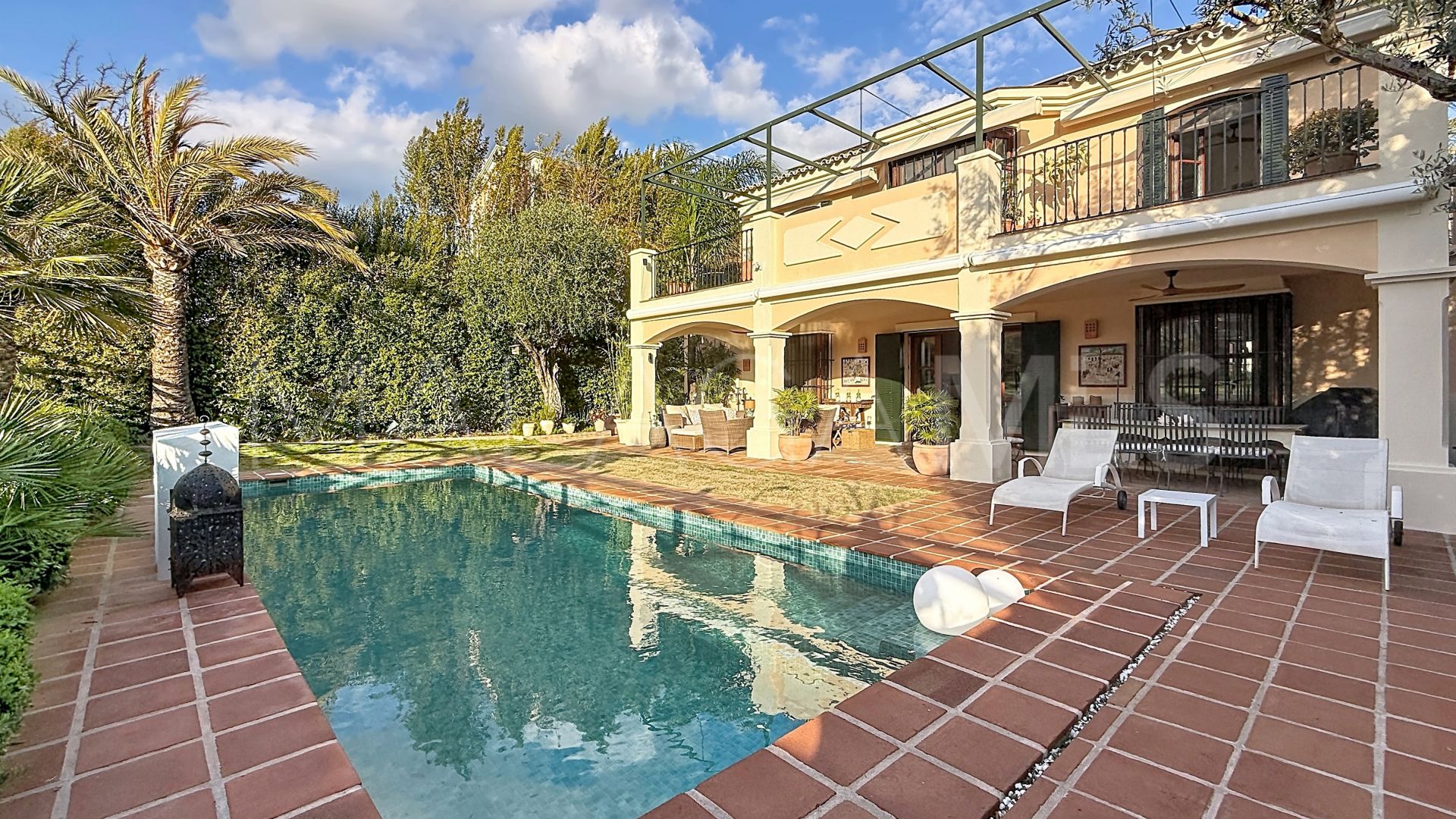 Villa for sale in Guadalmina Alta