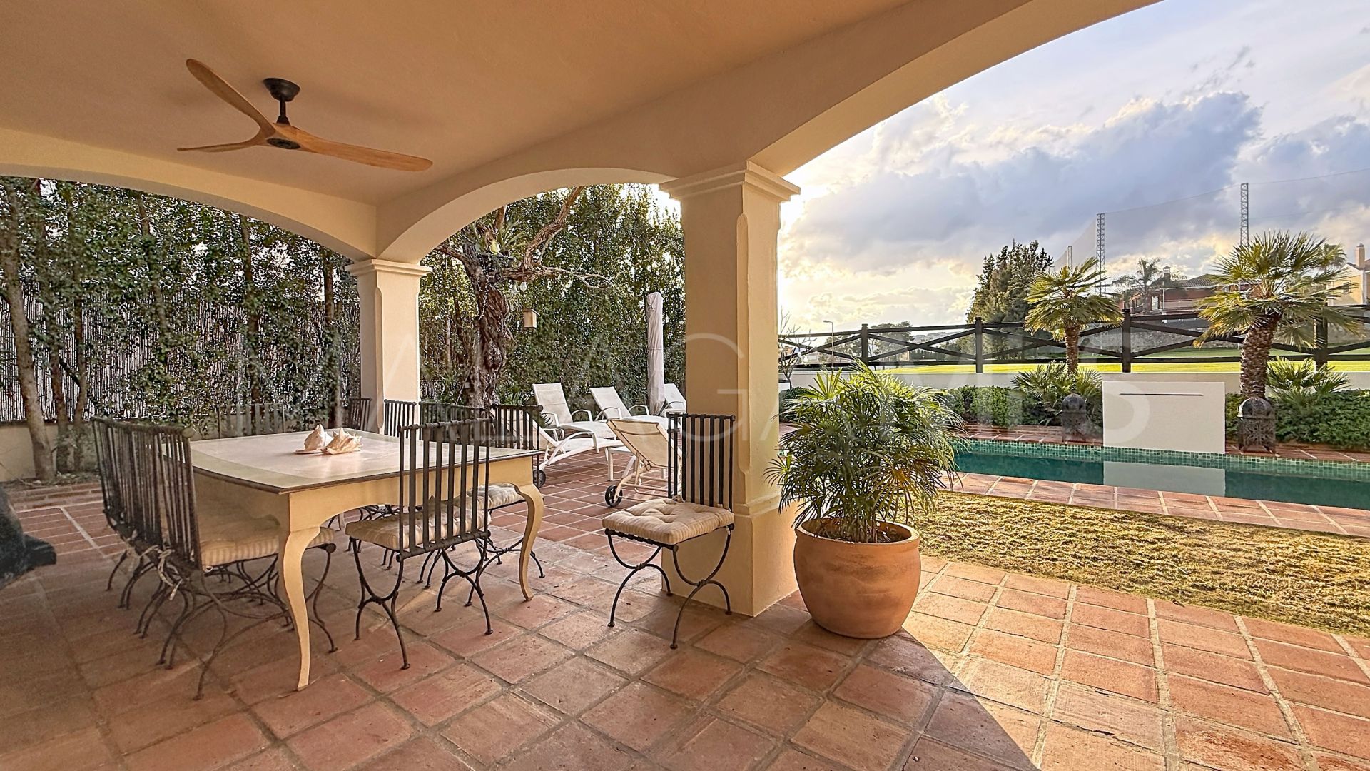 Villa for sale in Guadalmina Alta