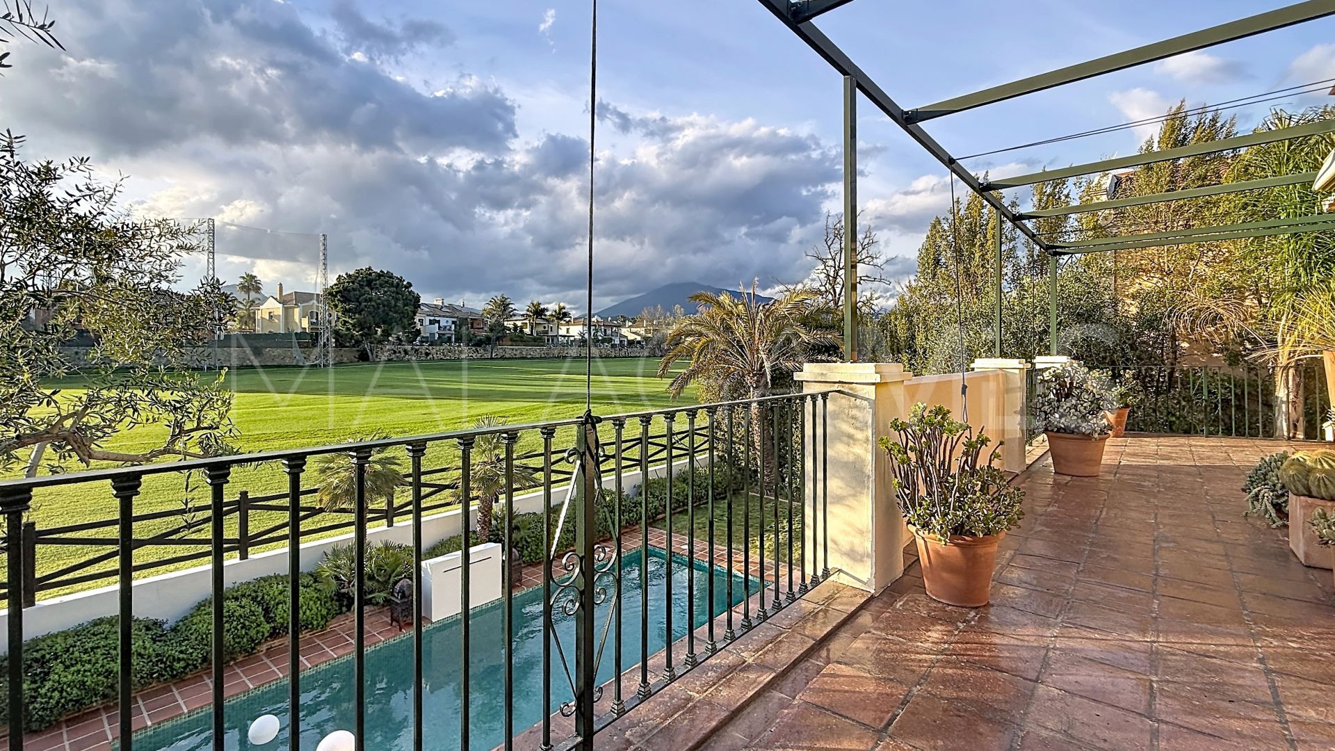 Villa for sale in Guadalmina Alta
