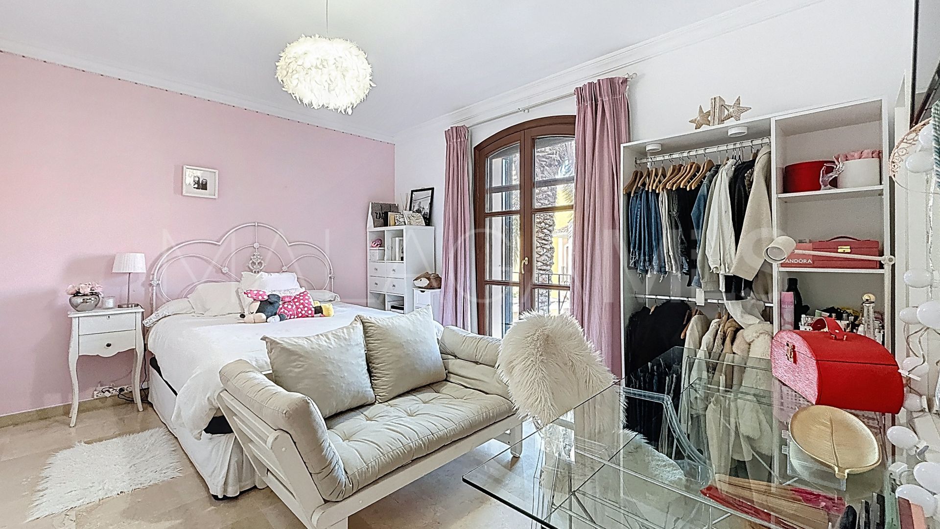 Villa for sale in Guadalmina Alta