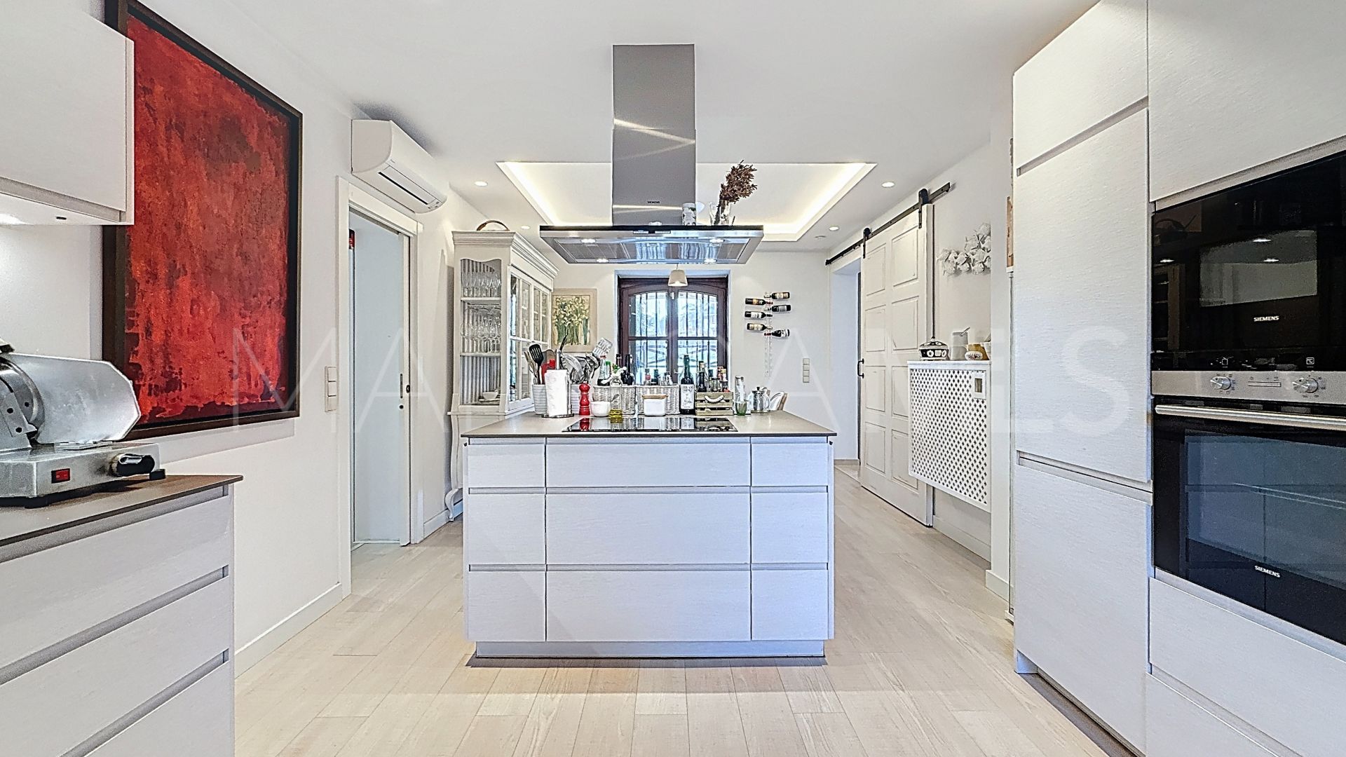 Villa for sale in Guadalmina Alta