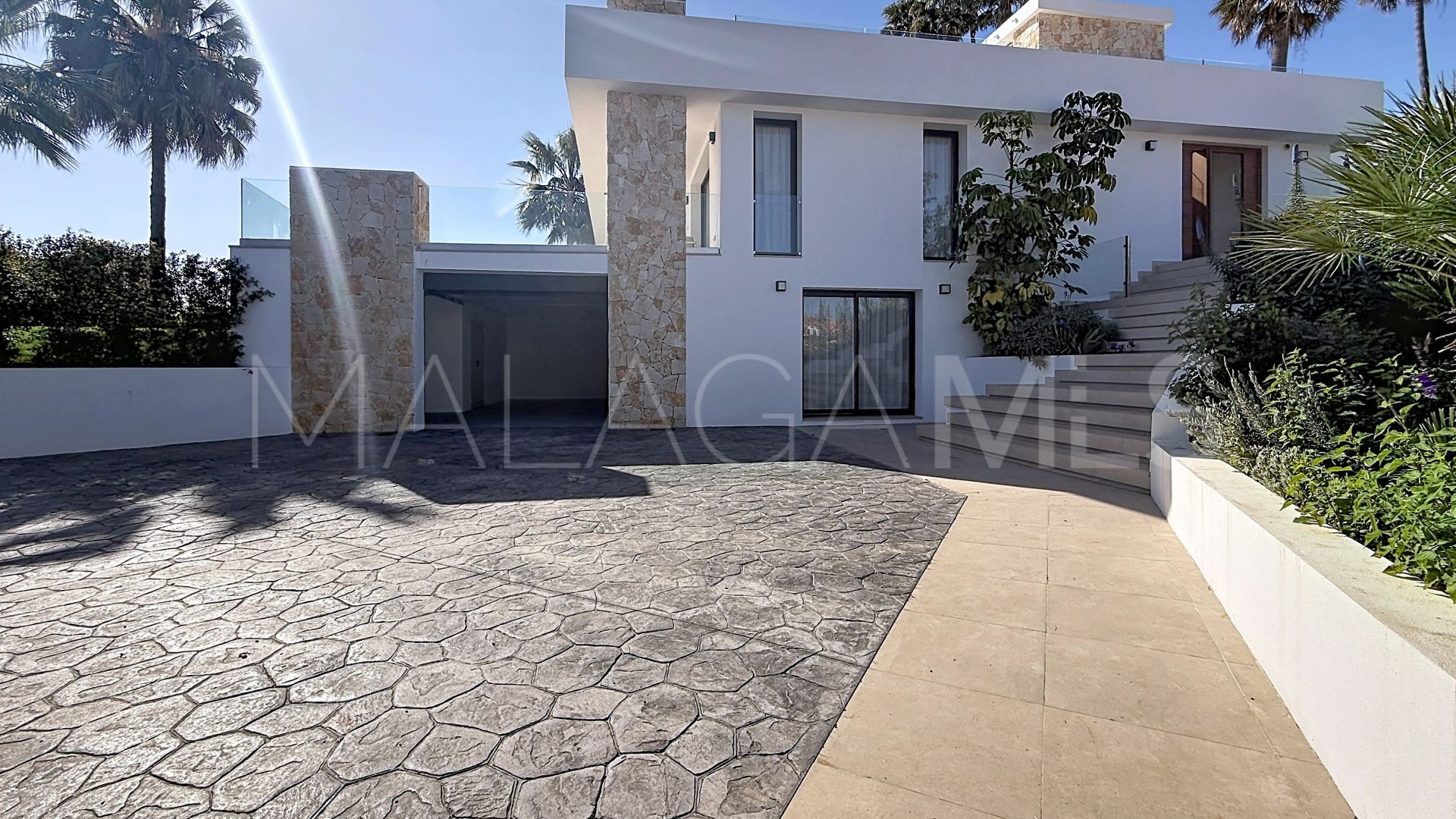Villa for sale in Guadalmina Alta