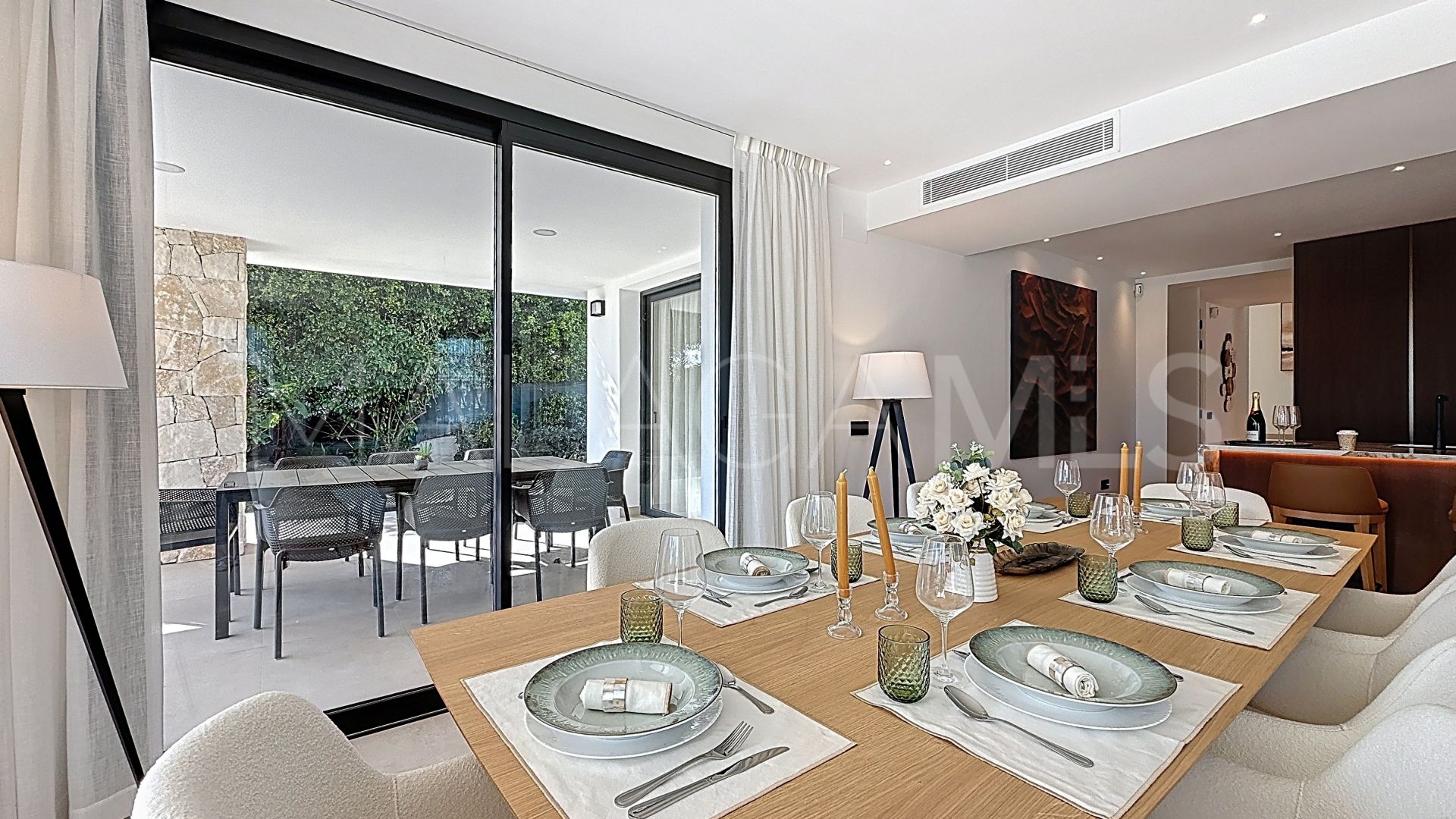 Villa for sale in Guadalmina Alta