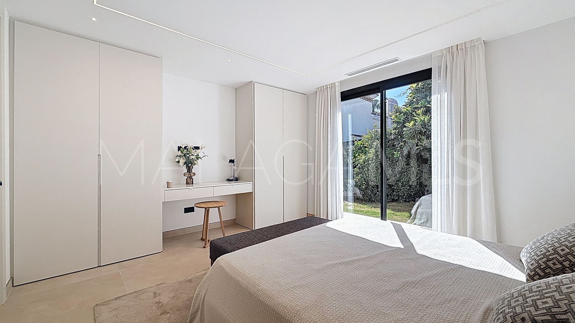 Villa for sale in Guadalmina Alta