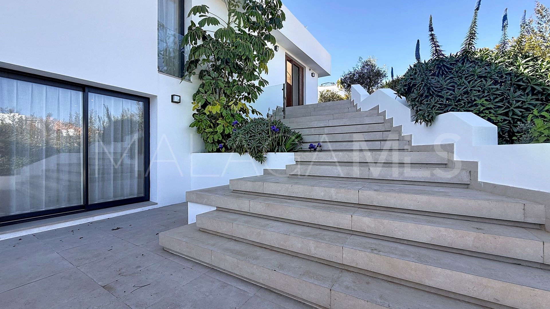 Villa for sale in Guadalmina Alta