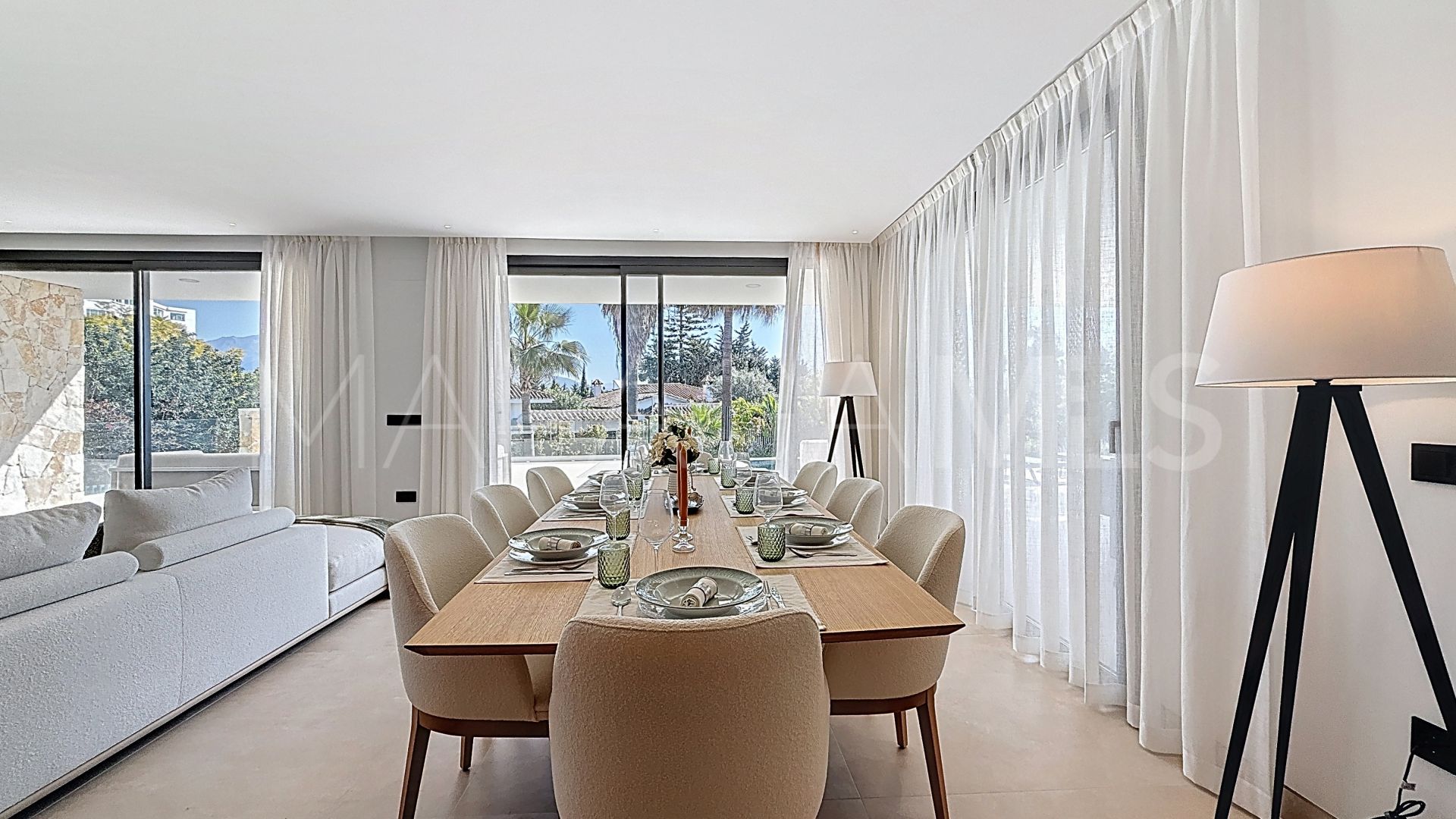 Villa for sale in Guadalmina Alta