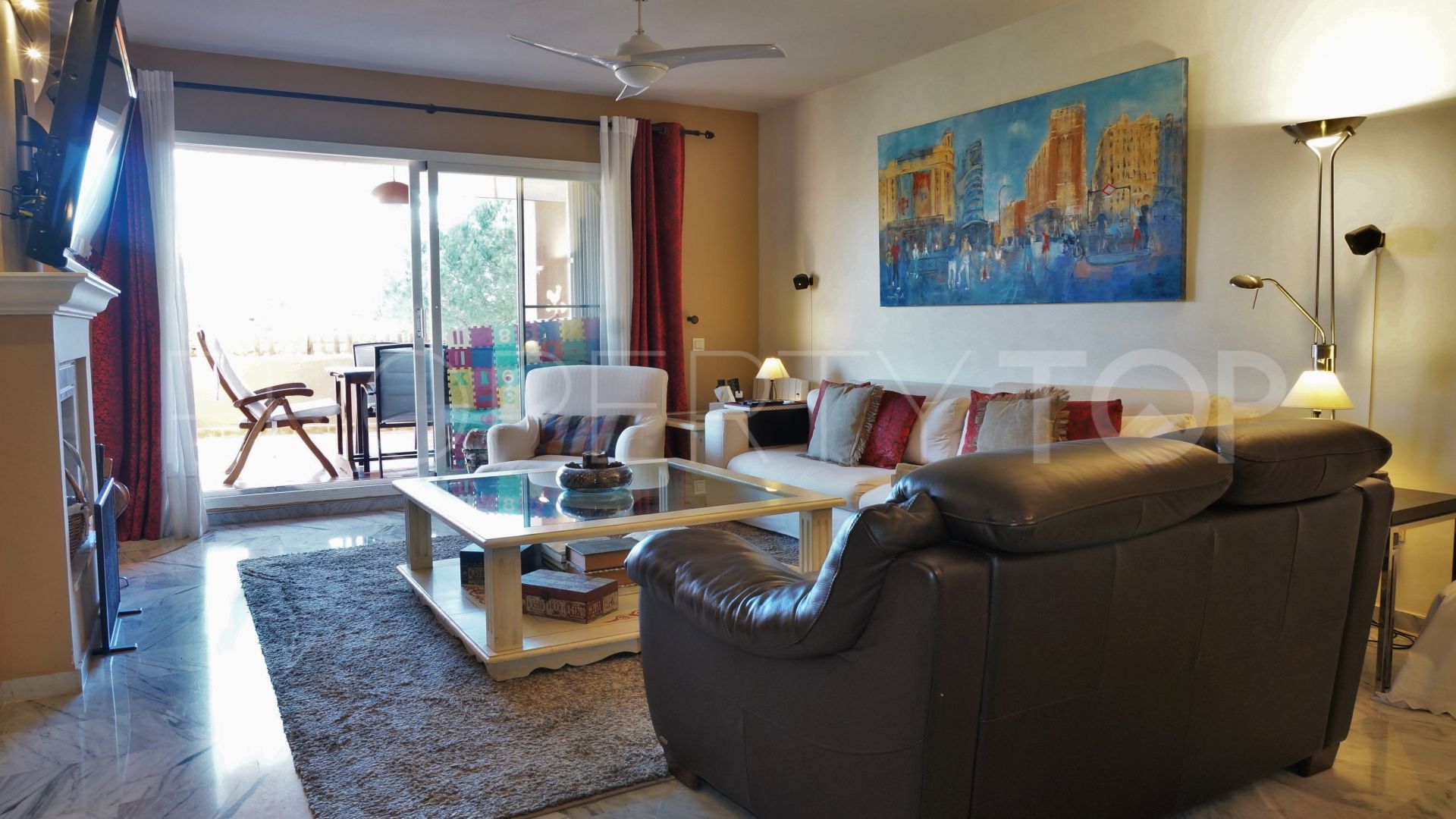 Apartamento en venta con 3 dormitorios en Alhambra del Golf