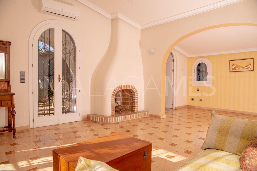 For sale Nagüeles villa with 3 bedrooms