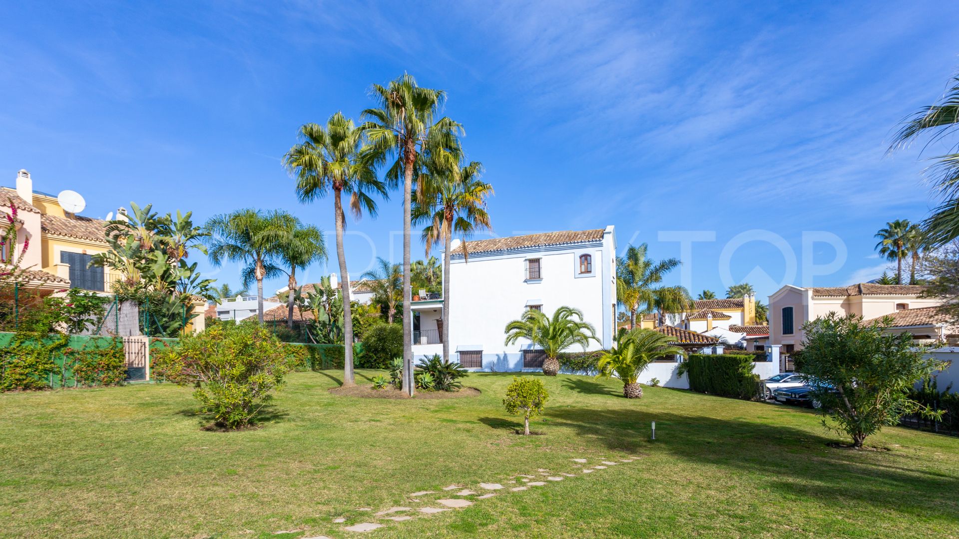 Villa con 3 dormitorios en venta en Guadalmina Alta