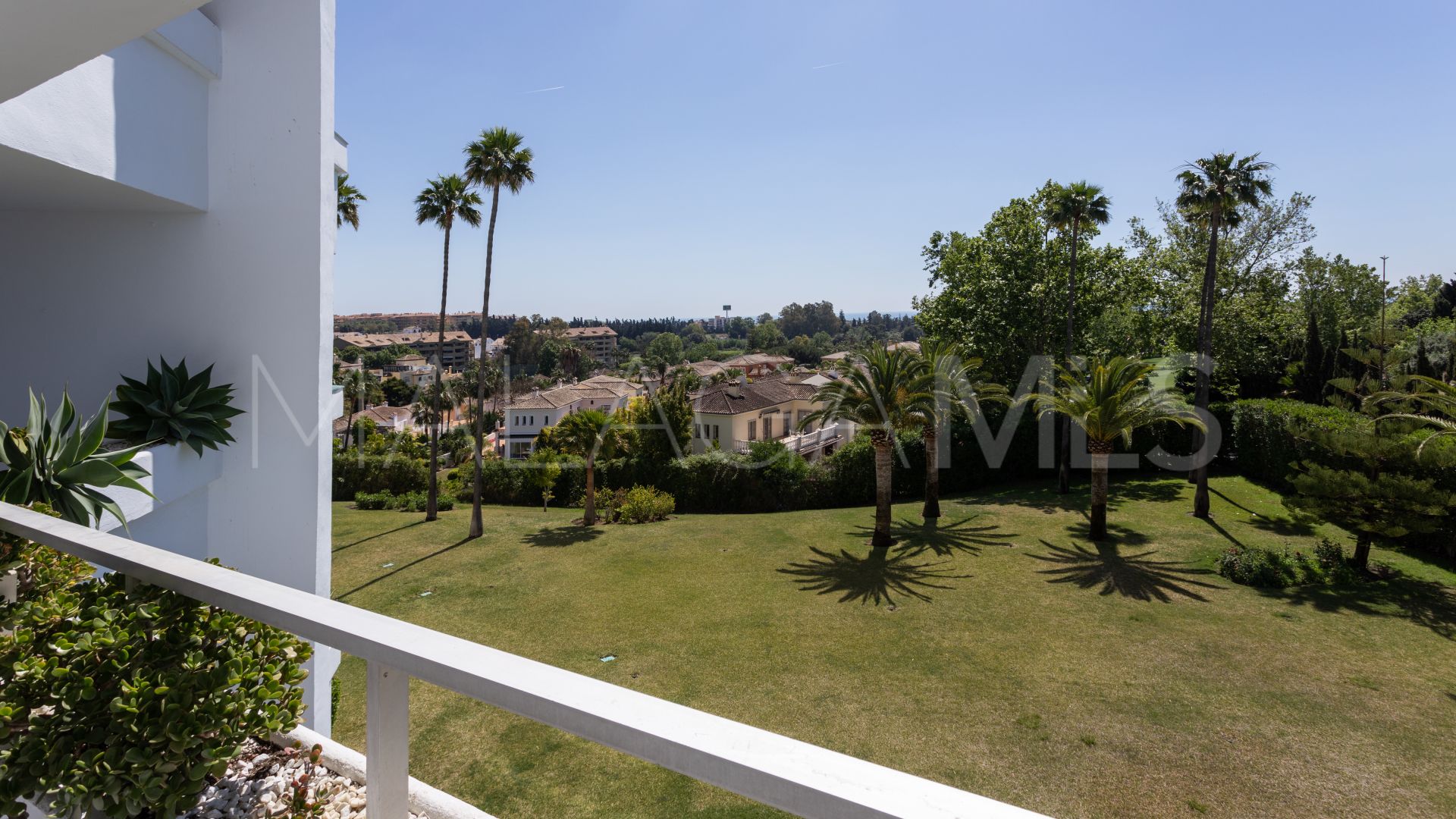 Lägenhet for sale in Guadalmina Alta