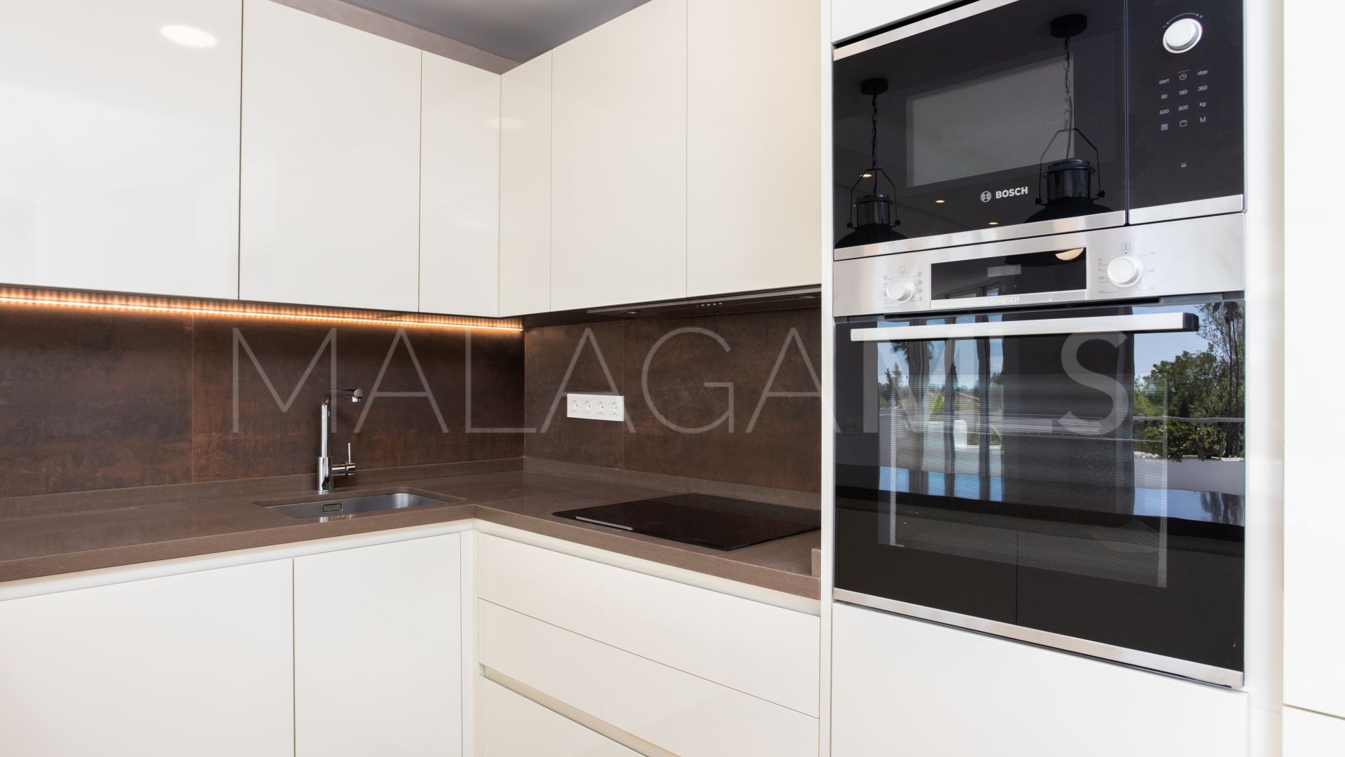 Lägenhet for sale in Guadalmina Alta