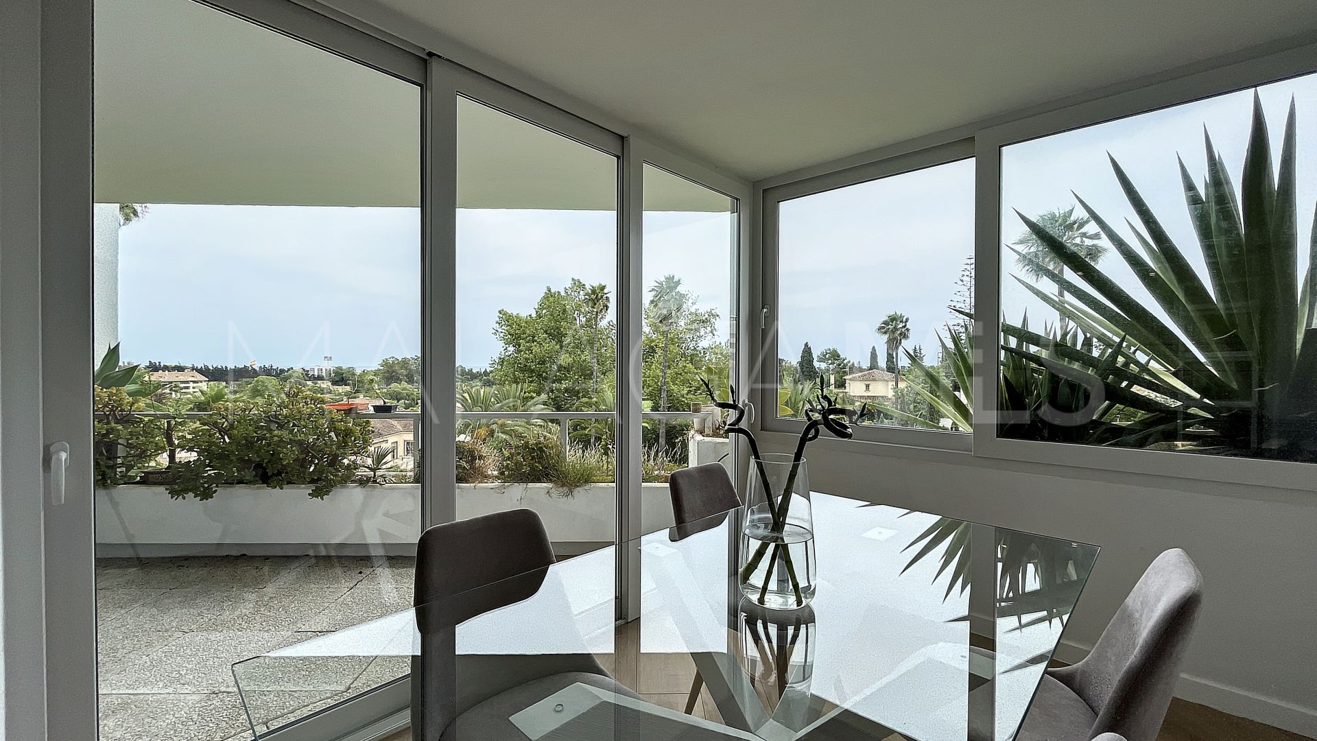 Lägenhet for sale in Guadalmina Alta