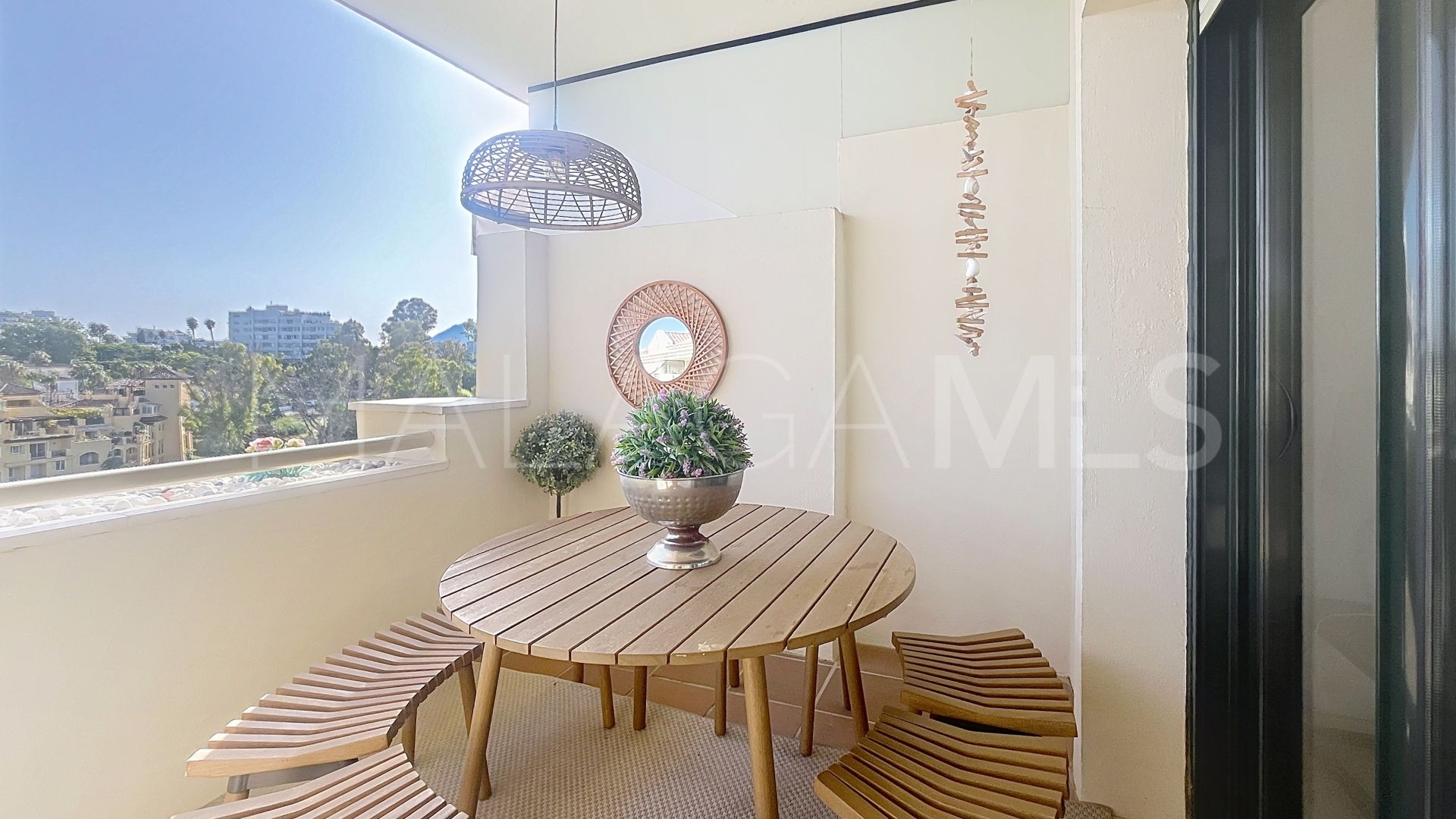 Duplex penthouse for sale in Guadalmina Alta