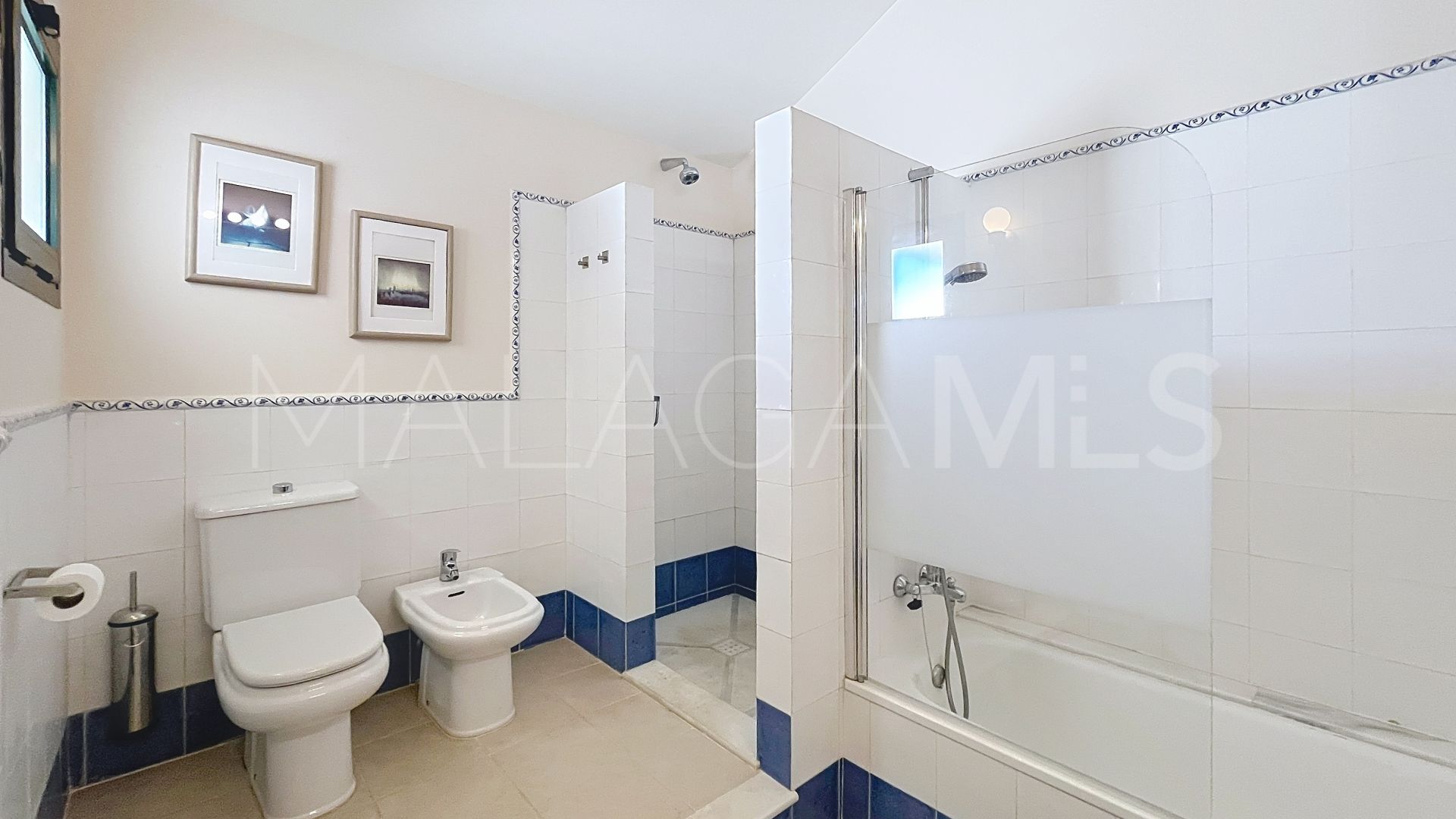 Duplex penthouse for sale in Guadalmina Alta
