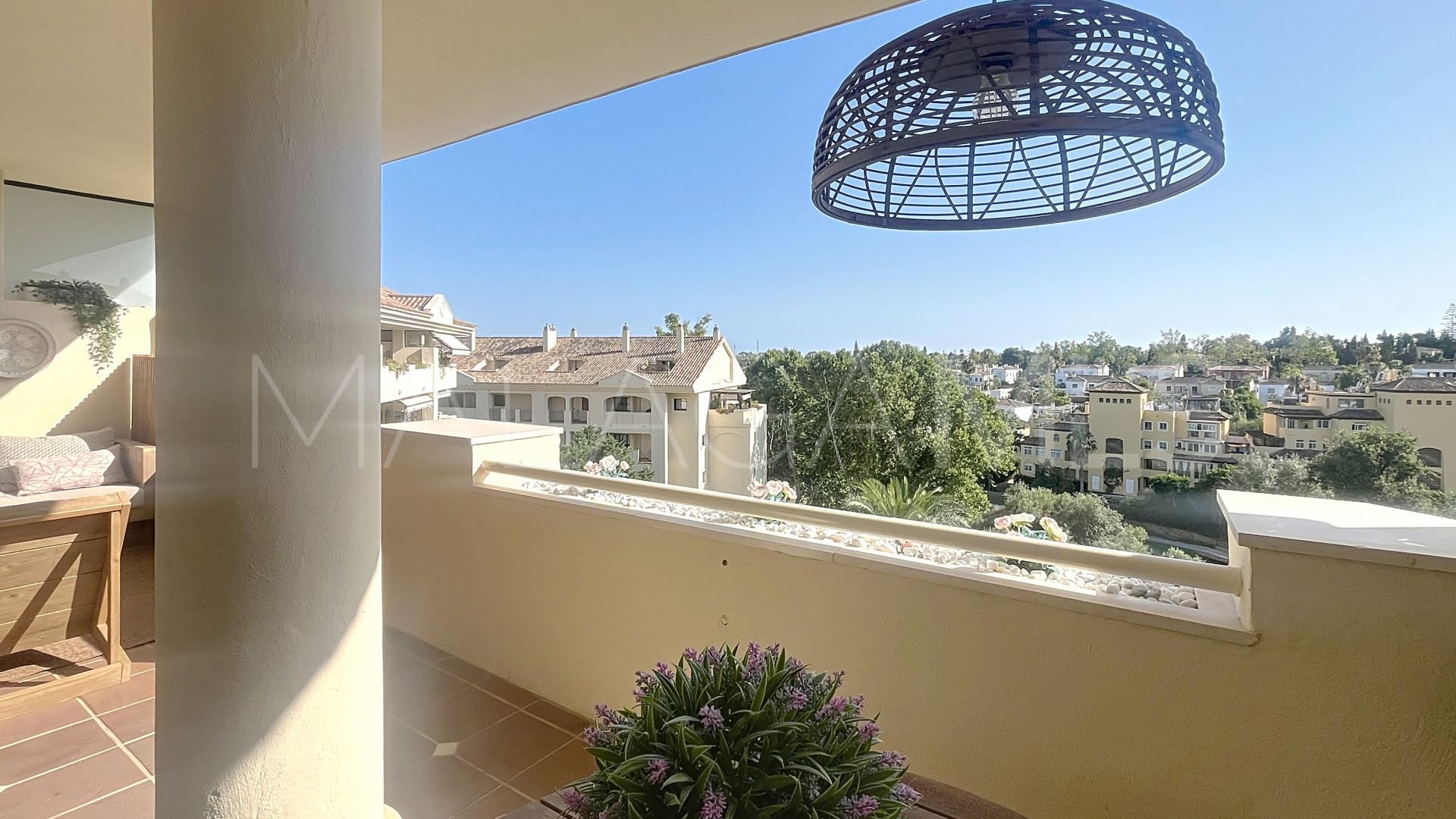 Duplex penthouse for sale in Guadalmina Alta