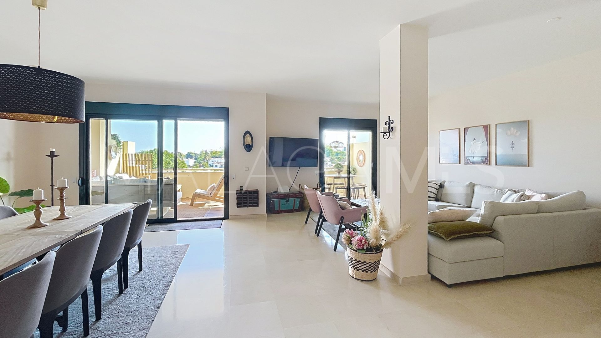 Duplex penthouse for sale in Guadalmina Alta
