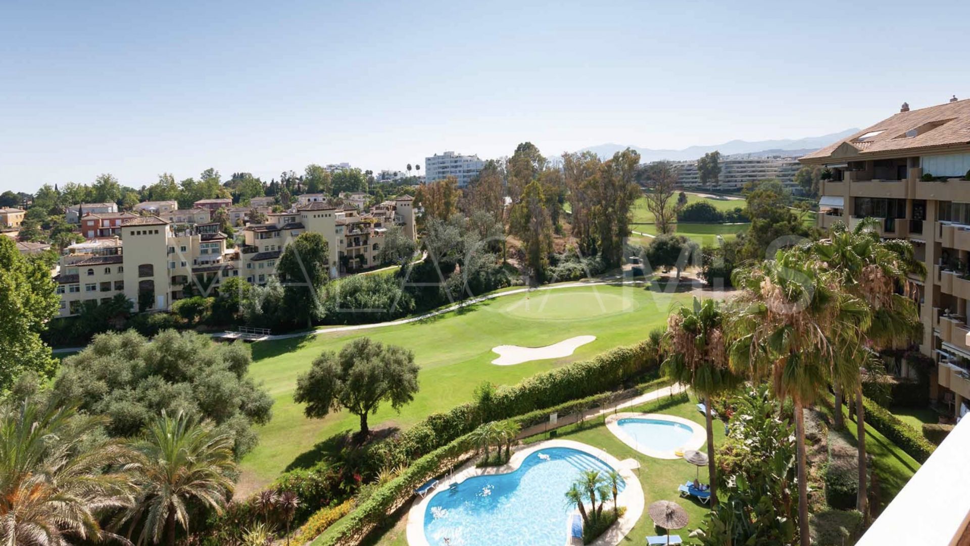 Duplex penthouse for sale in Guadalmina Alta