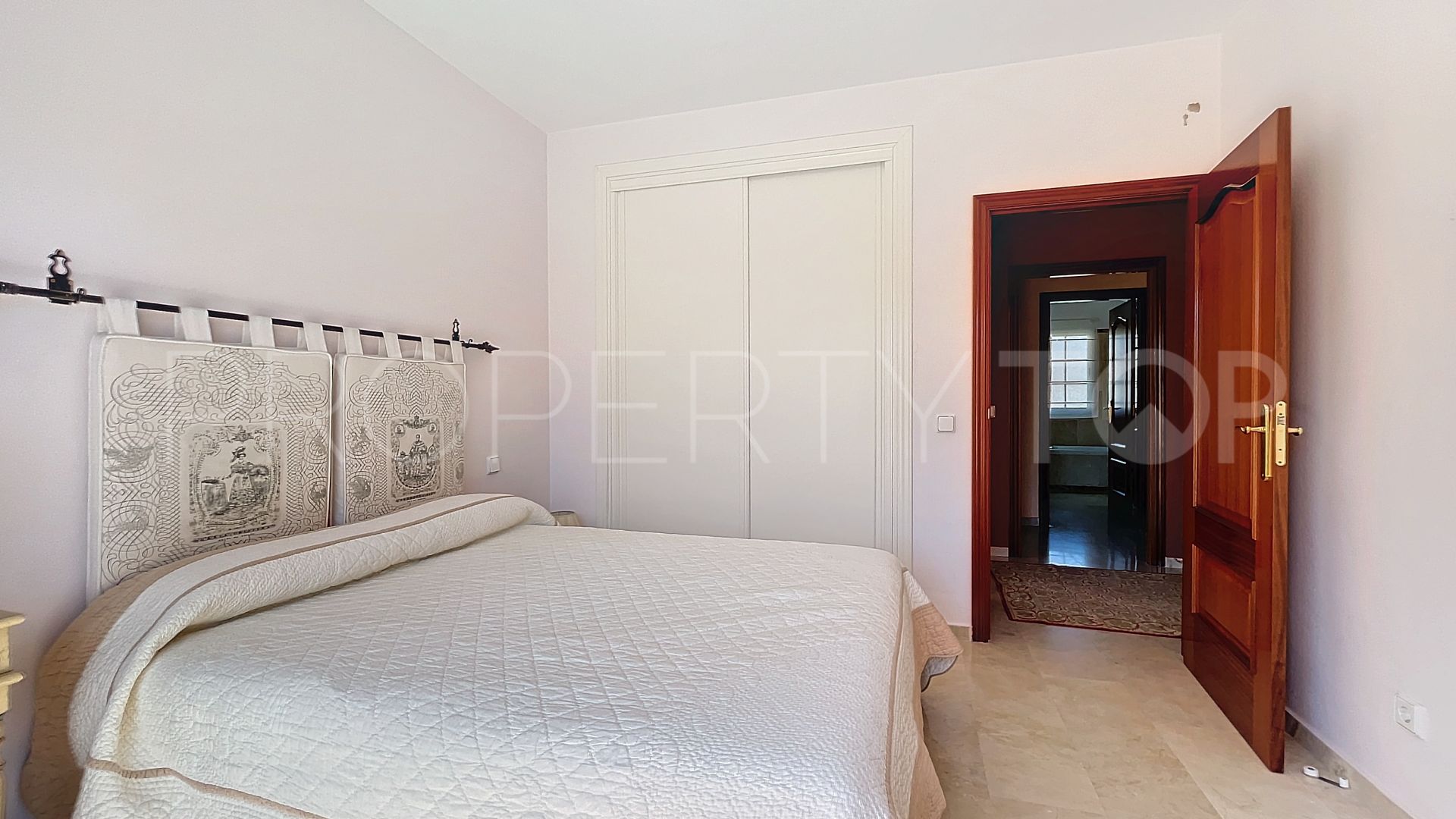 Casa con 4 dormitorios en venta en Monte Biarritz