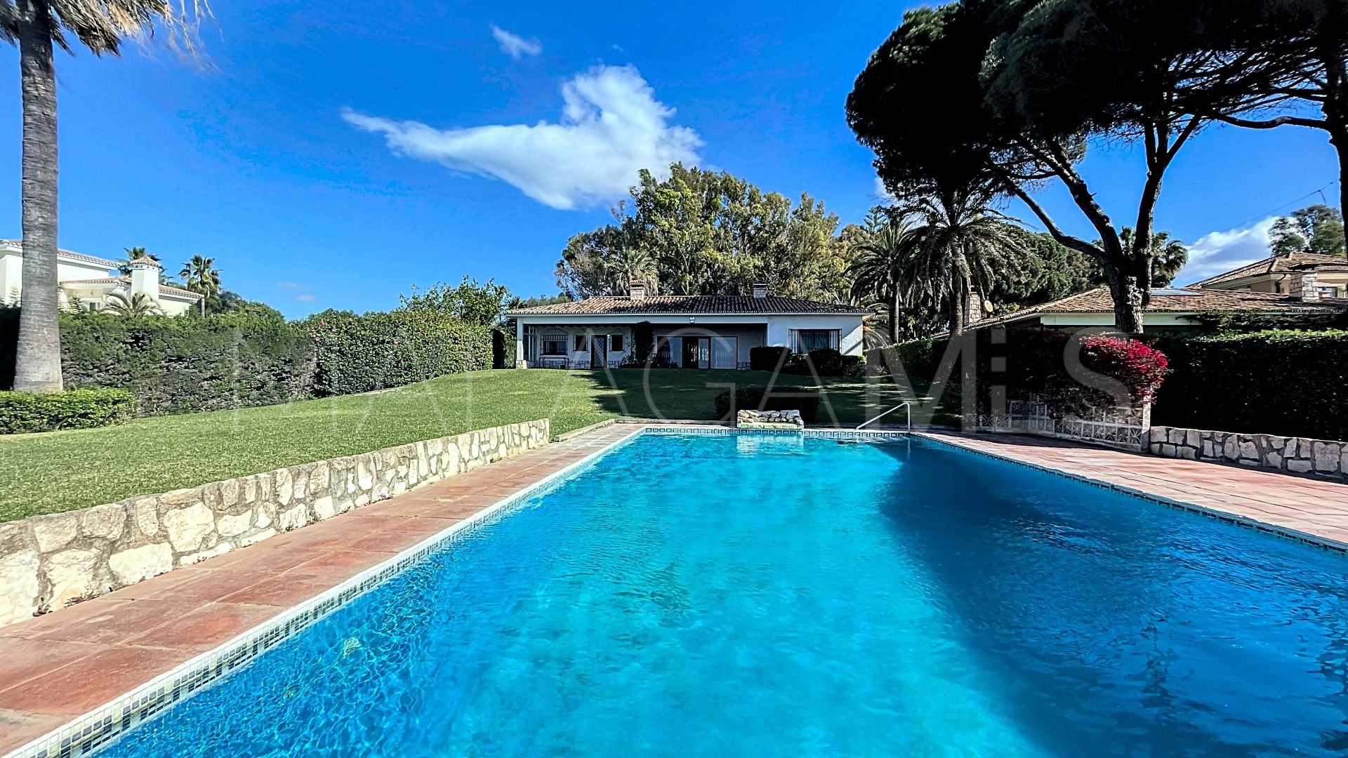 Villa for sale in Villacana