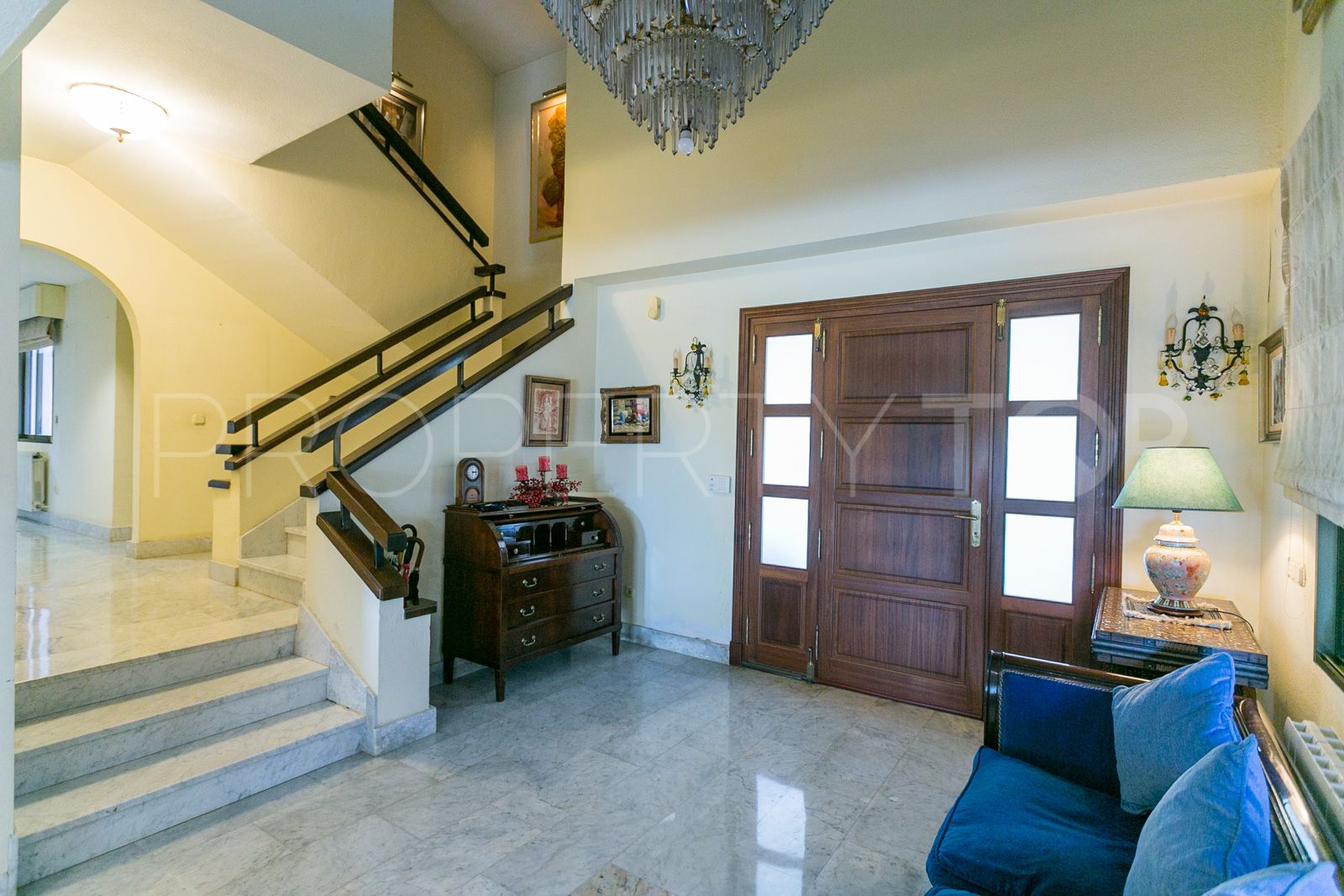 Villa con 10 dormitorios a la venta en Guadalmina Baja