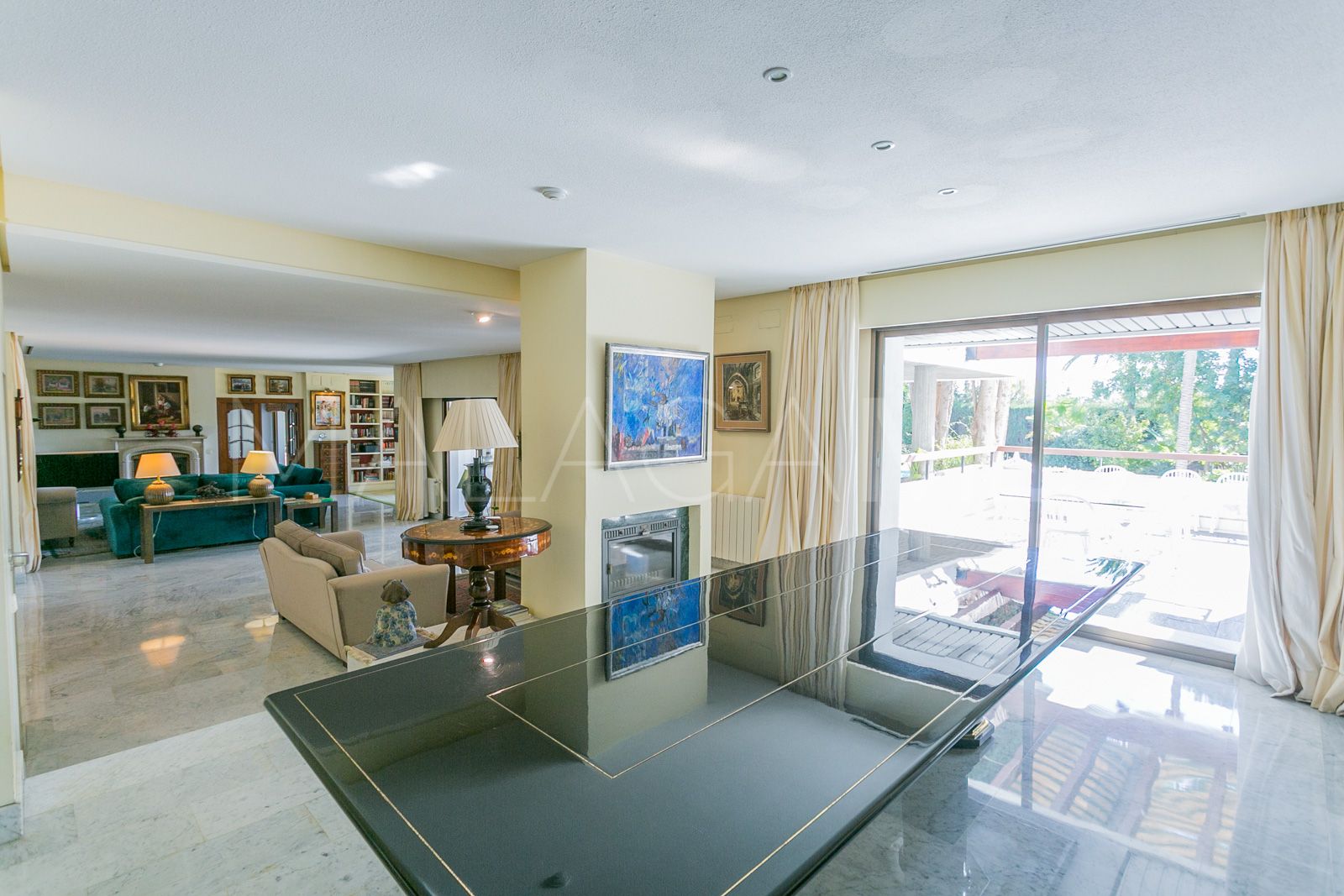 Villa for sale in Guadalmina Baja