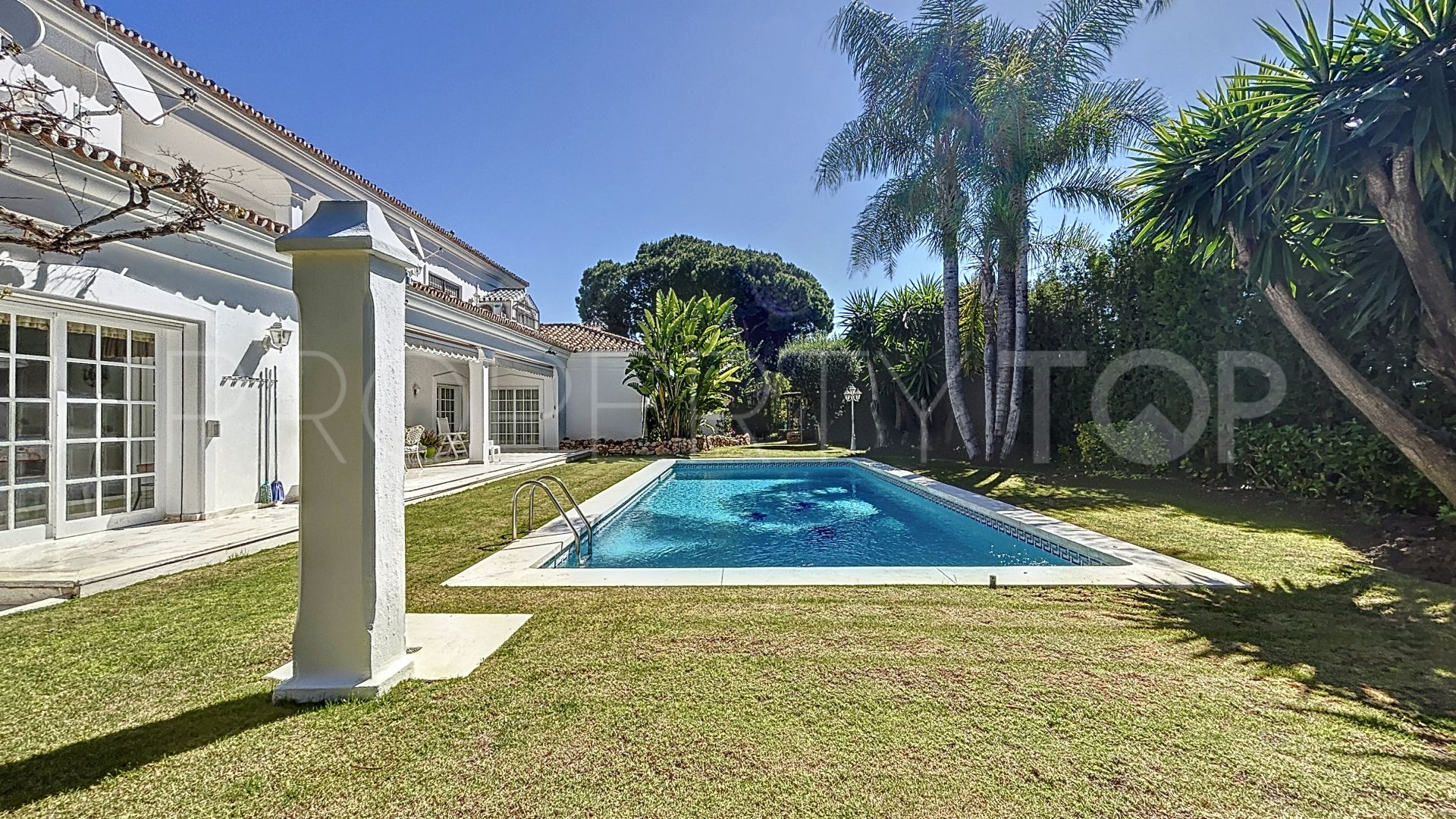 Se vende villa en Guadalmina Alta