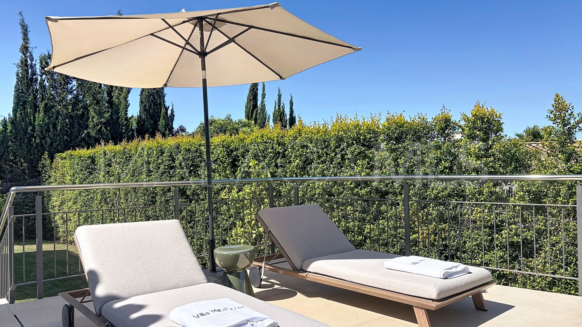 Buy villa with 4 bedrooms in Guadalmina Alta