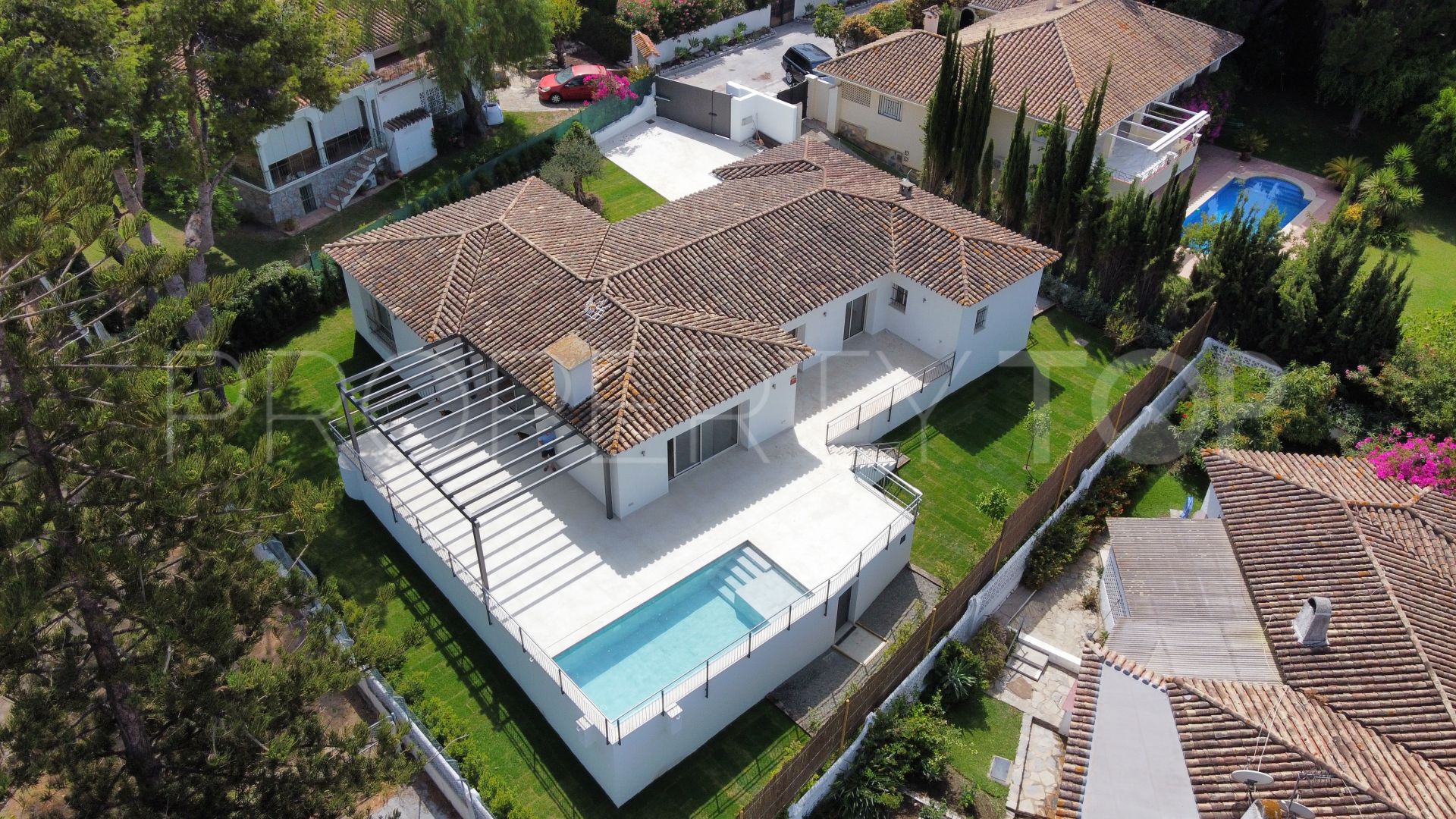 Villa a la venta en Guadalmina Alta de 4 dormitorios