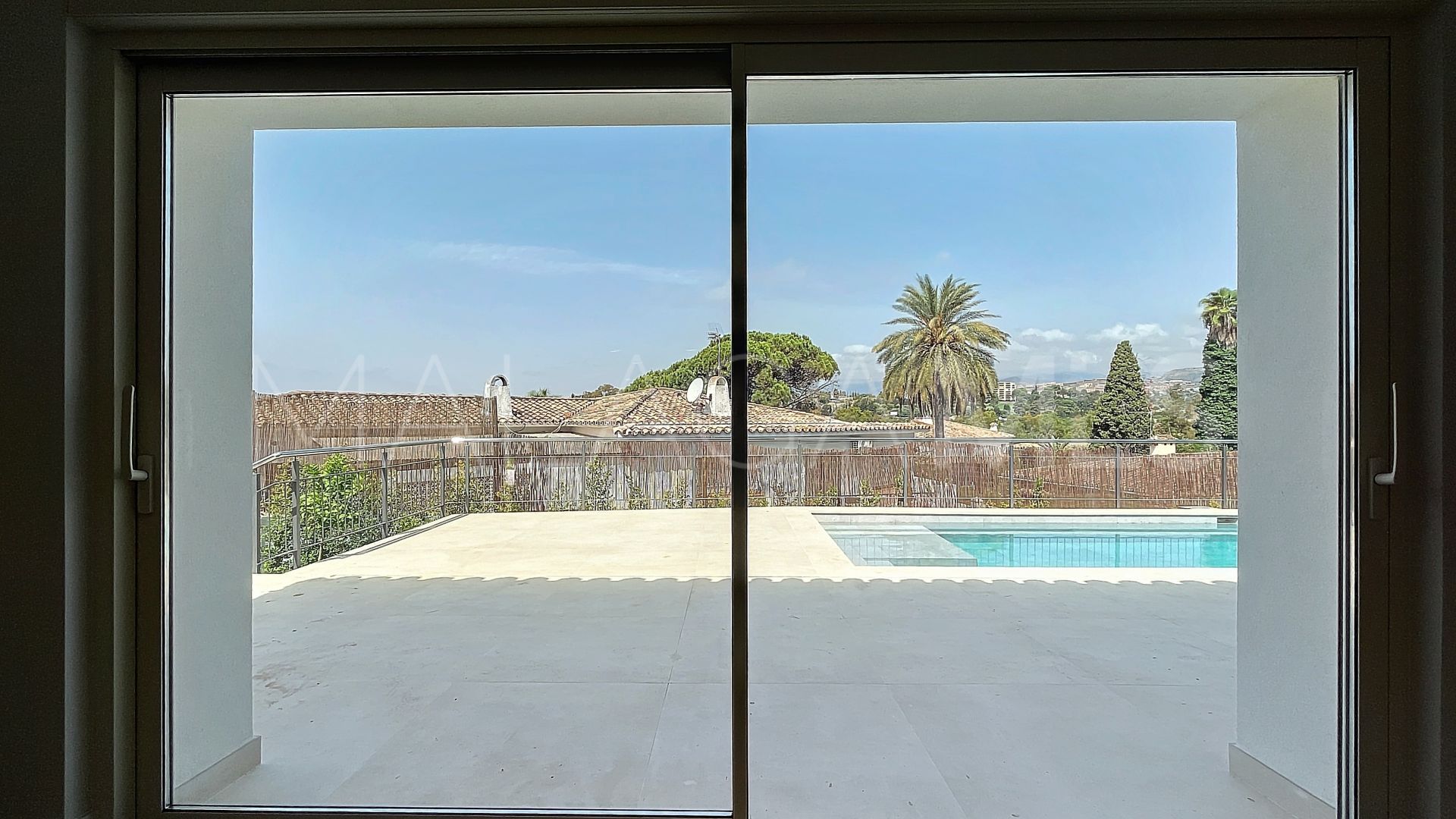 For sale villa with 4 bedrooms in Guadalmina Alta