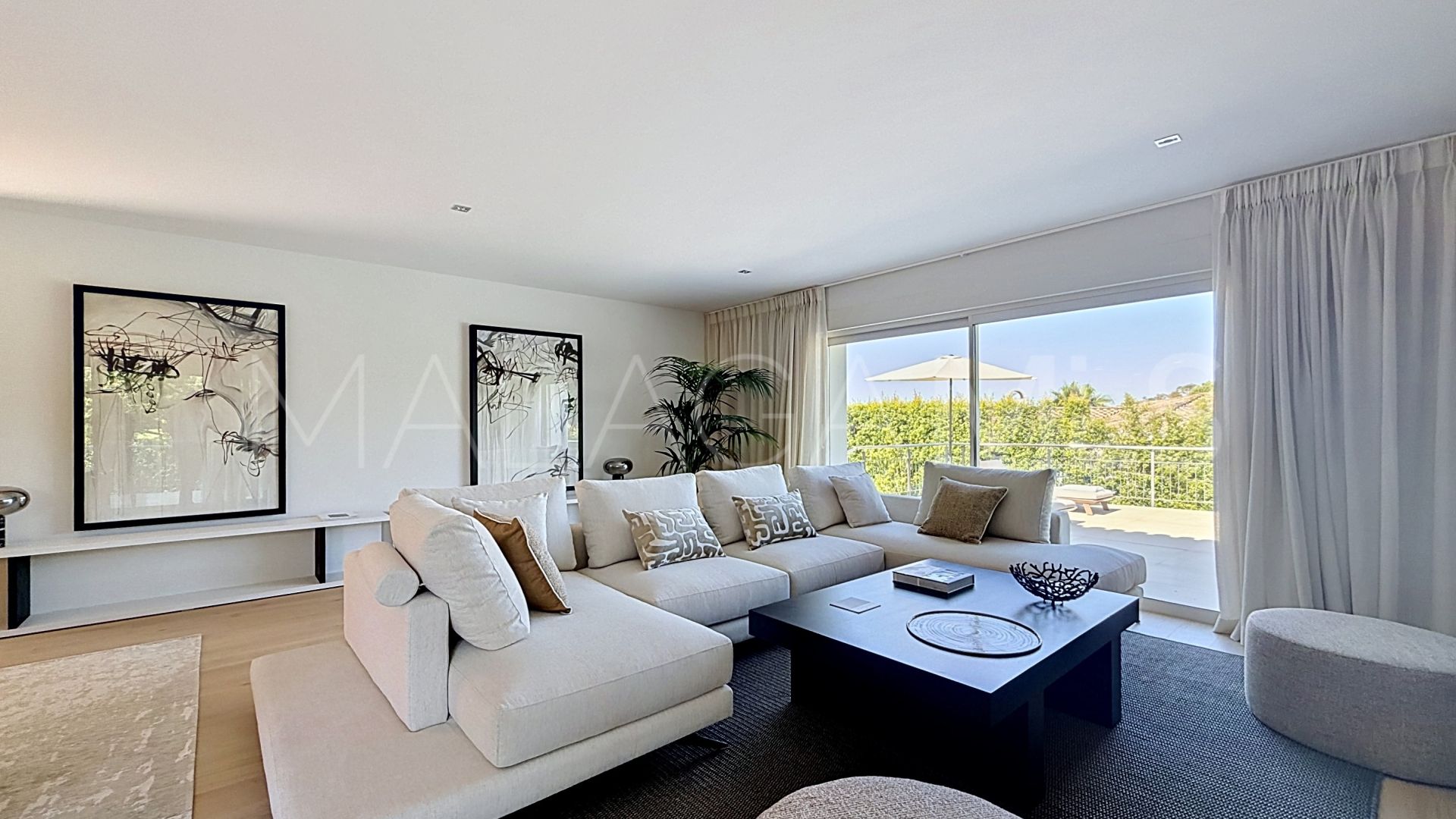 Buy villa with 4 bedrooms in Guadalmina Alta