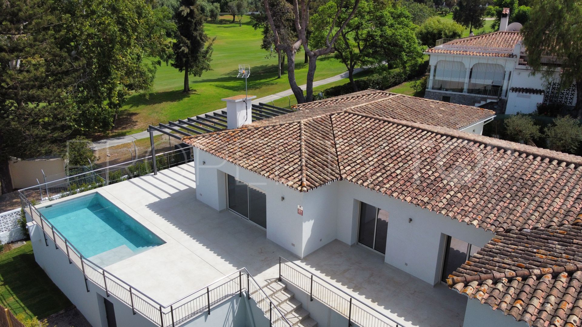 Villa a la venta en Guadalmina Alta de 4 dormitorios