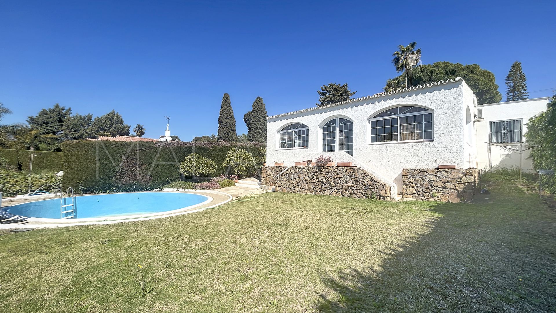 Villa for sale in Guadalmina Alta