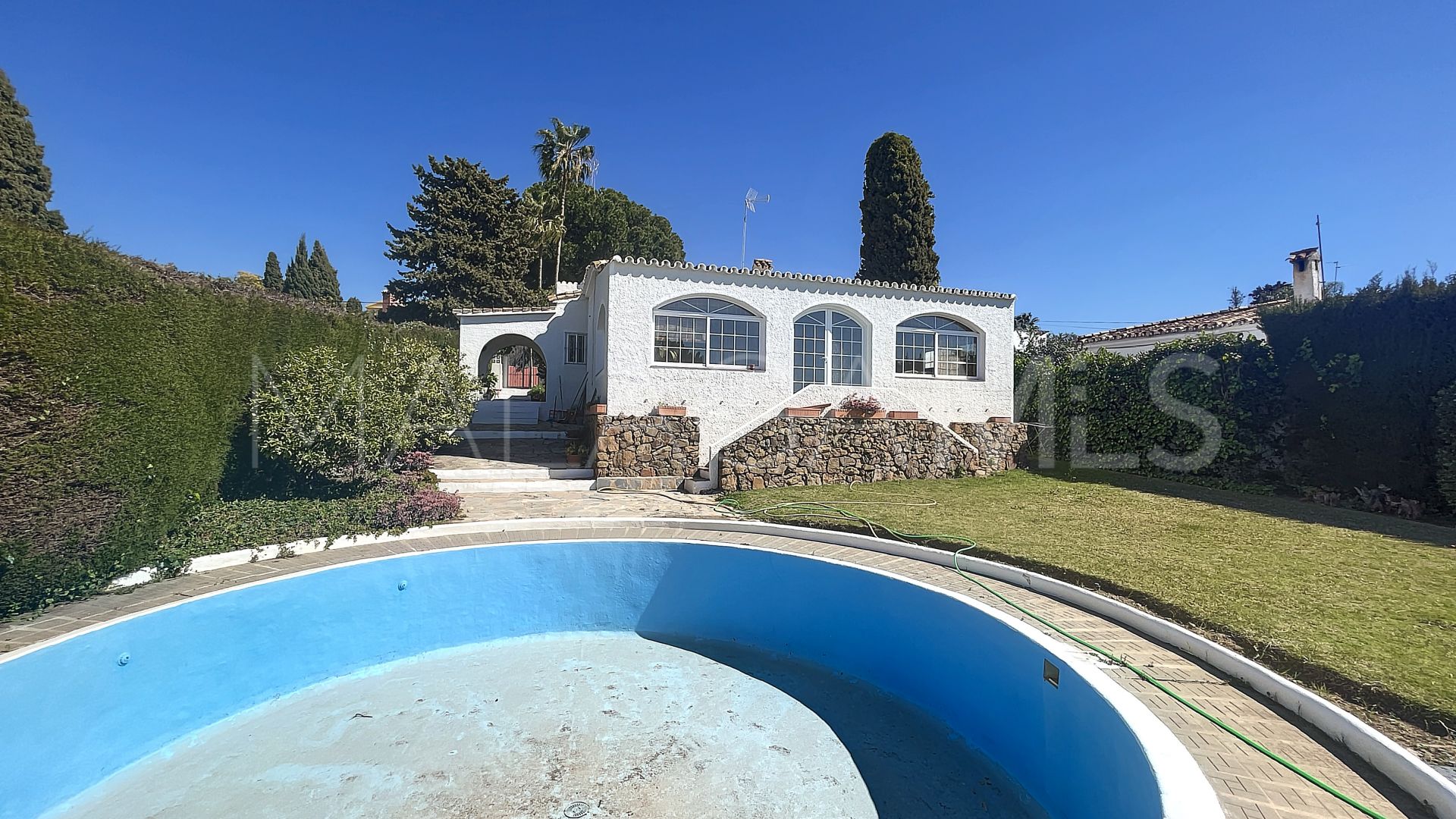 Villa for sale in Guadalmina Alta