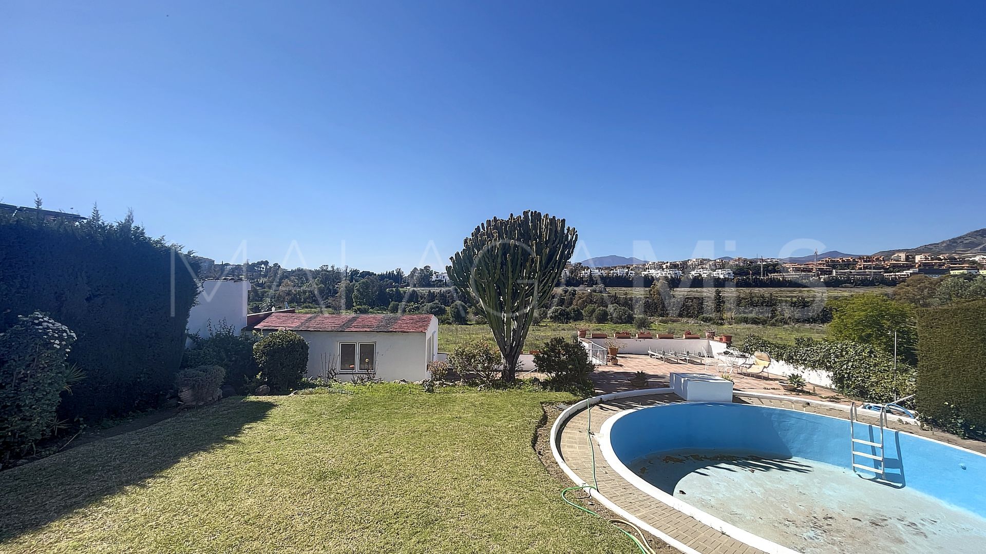 Villa for sale in Guadalmina Alta