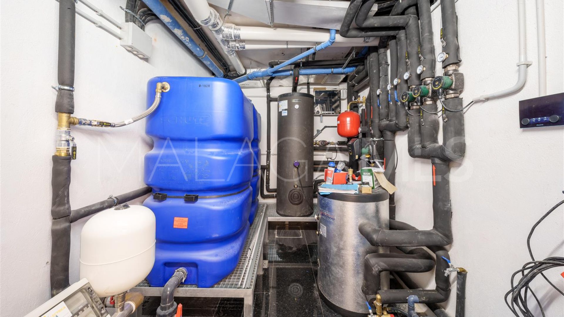 Villa for sale in Las Brisas