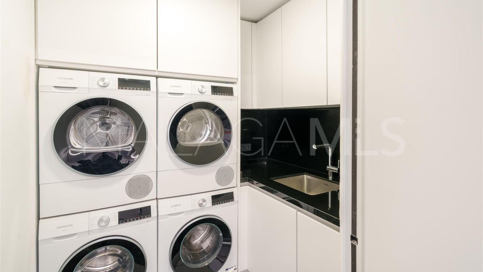 Villa for sale in Las Brisas