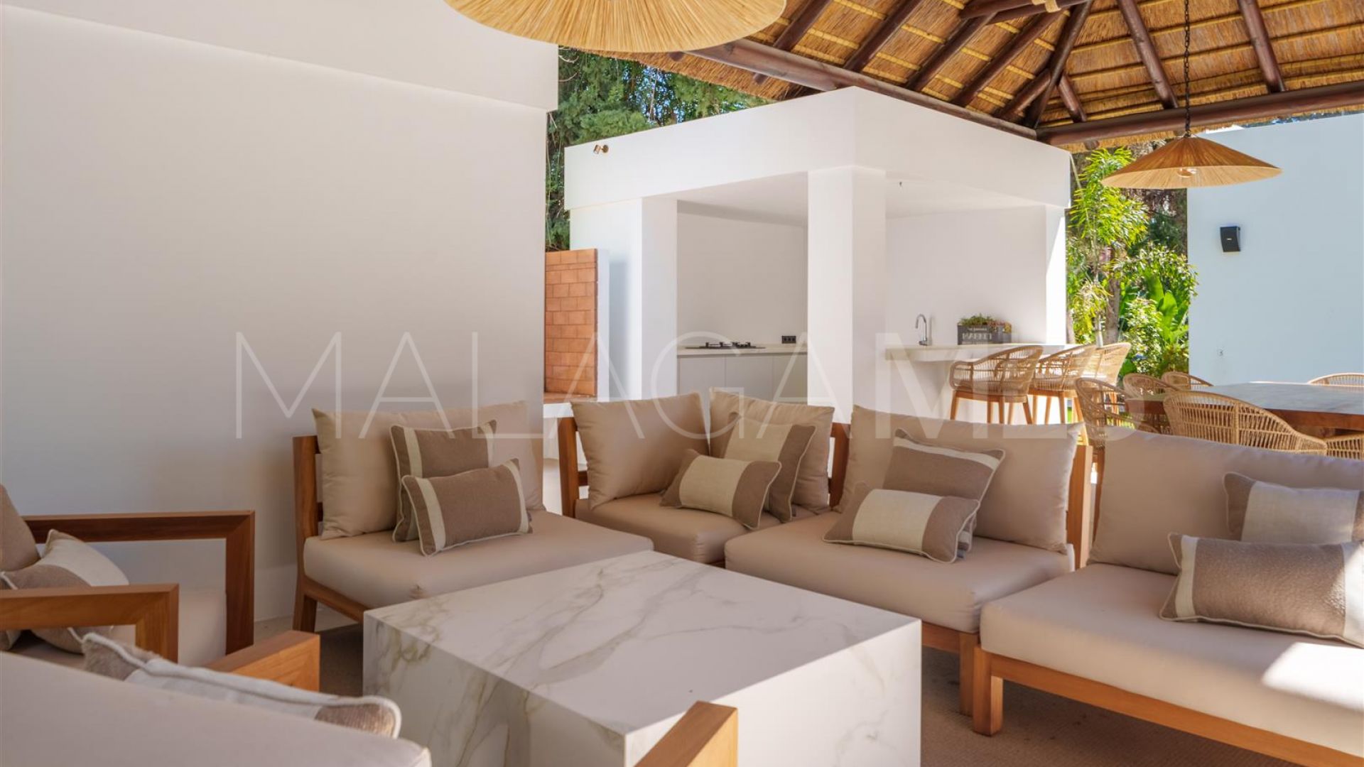 Villa for sale in Las Brisas