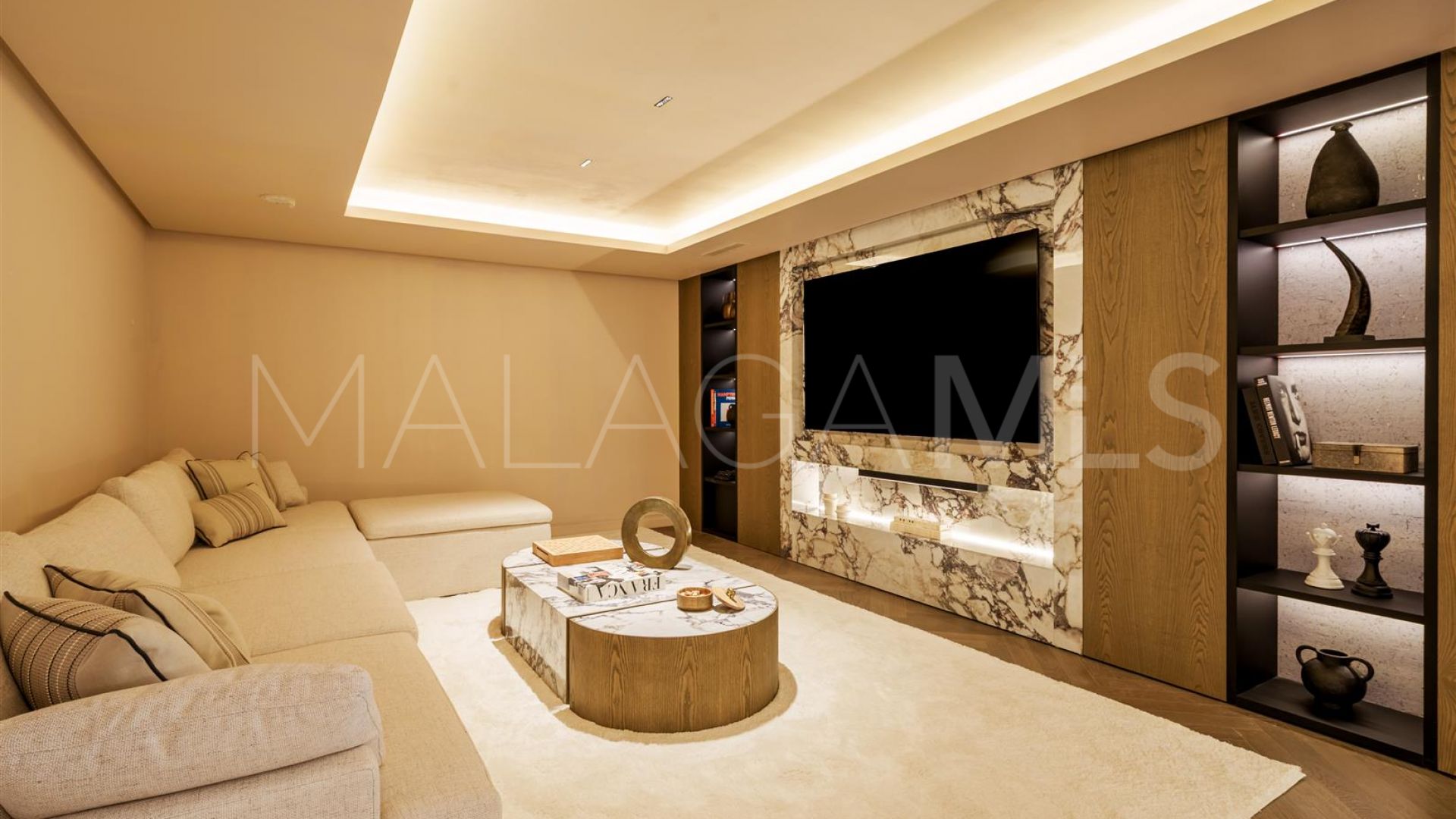 Villa for sale in Las Brisas