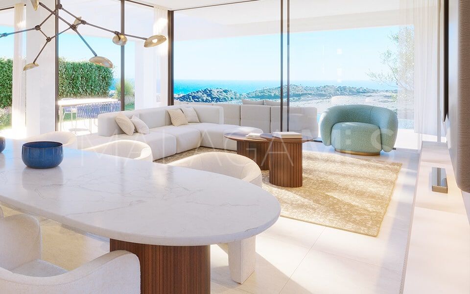 Villa for sale in Estepona Golf